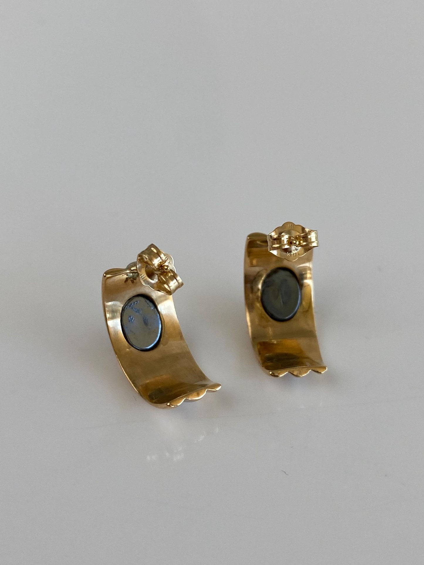Vintage Solid 18k White & Yellow Gold Hematite Drop Earrings