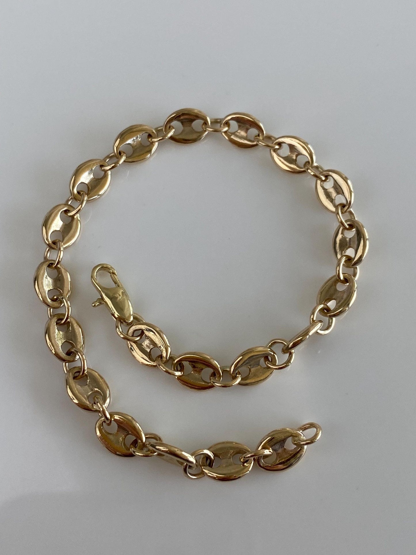 Vintage Solid 9k Yellow Gold Mariner Link Bracelet - 8 inches