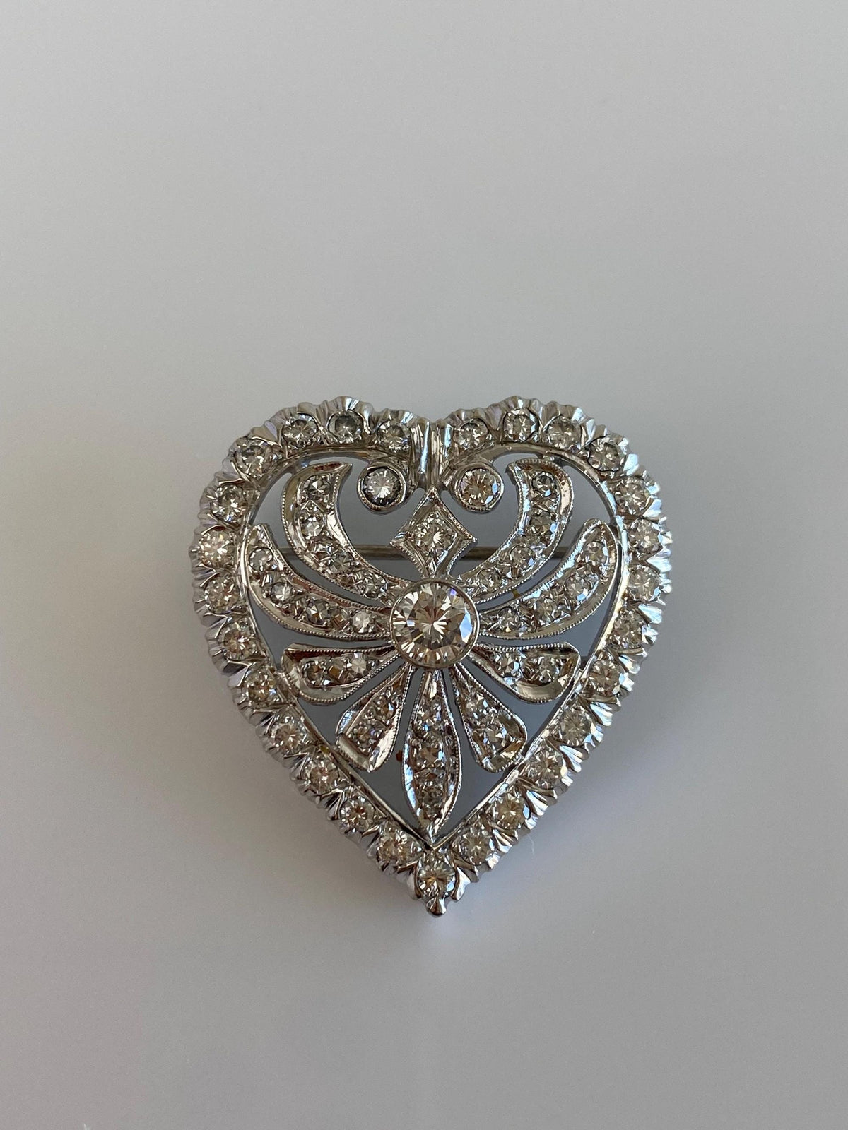 Vintage Solid 14k White Gold Diamonds Heart Brooch Pin