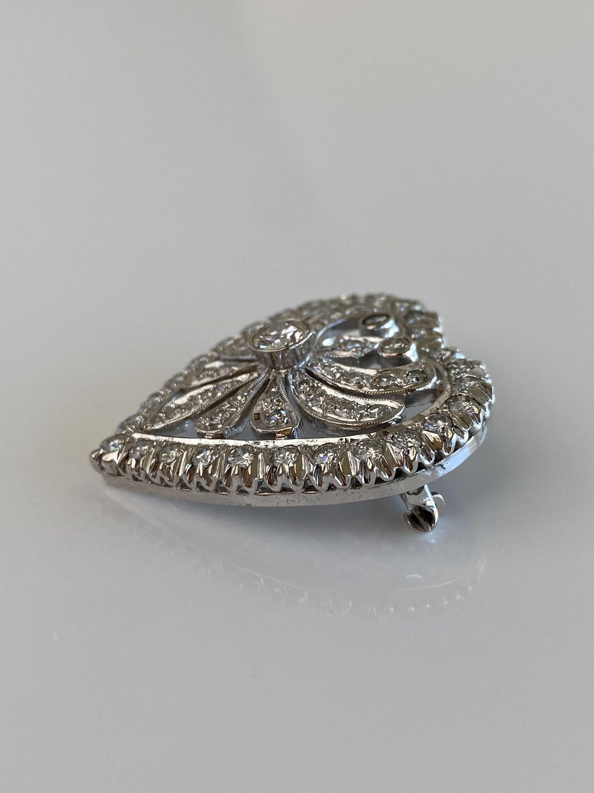 Vintage Solid 14k White Gold Diamonds Heart Brooch Pin