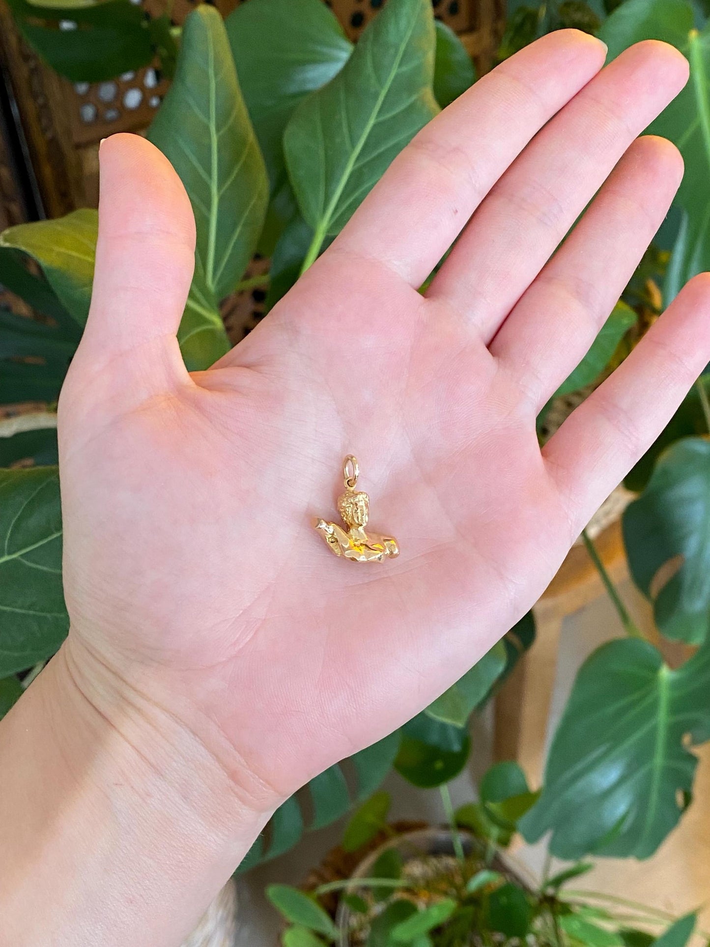 Vintage Solid 18k Yellow Gold Bust Charm