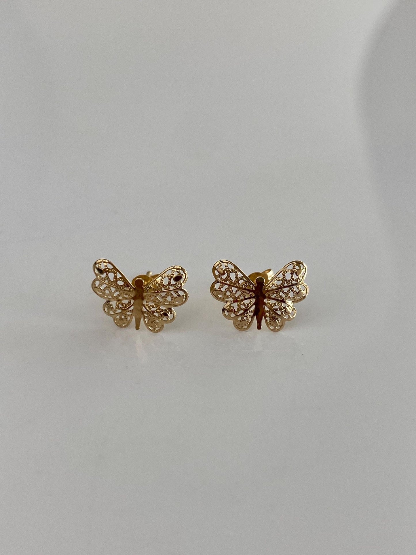 Vintage Solid 14k Yellow Gold Filigree Butterfly Stud Earrings