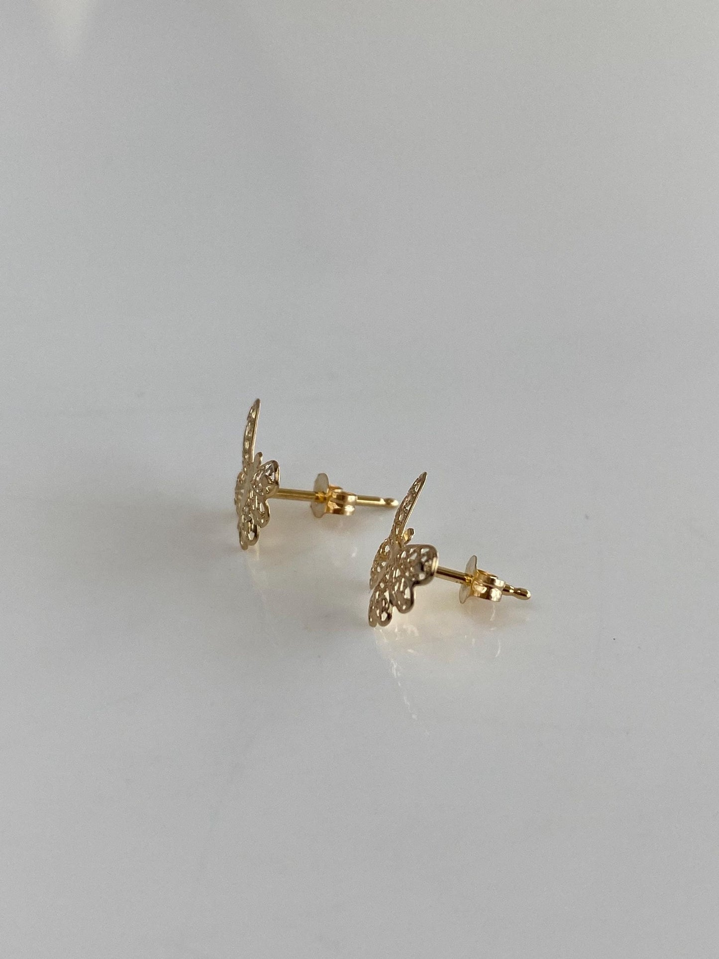Vintage Solid 14k Yellow Gold Filigree Butterfly Stud Earrings