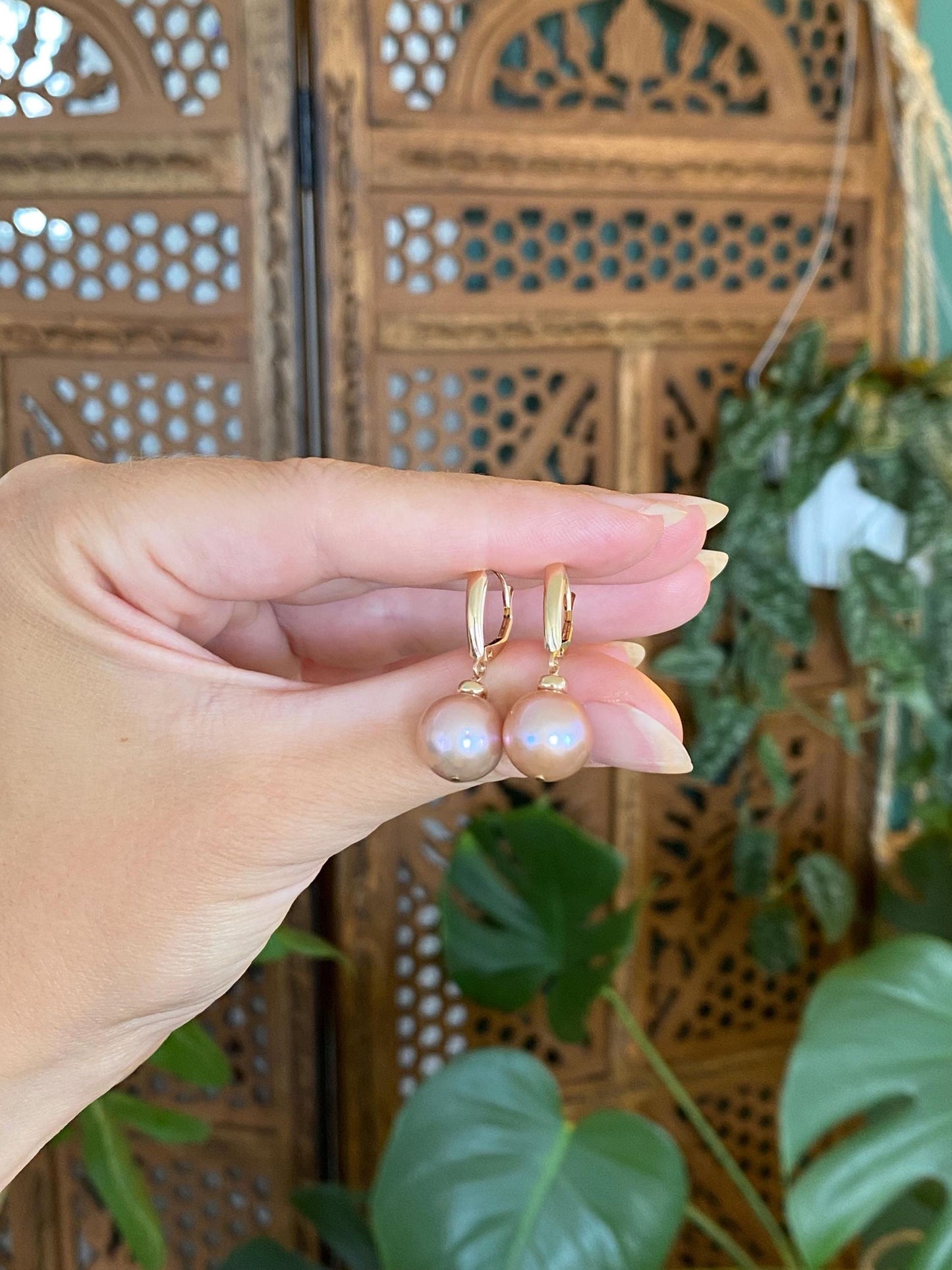 Vintage Solid 14k Yellow Gold Pink Pearl Dangle Earrings