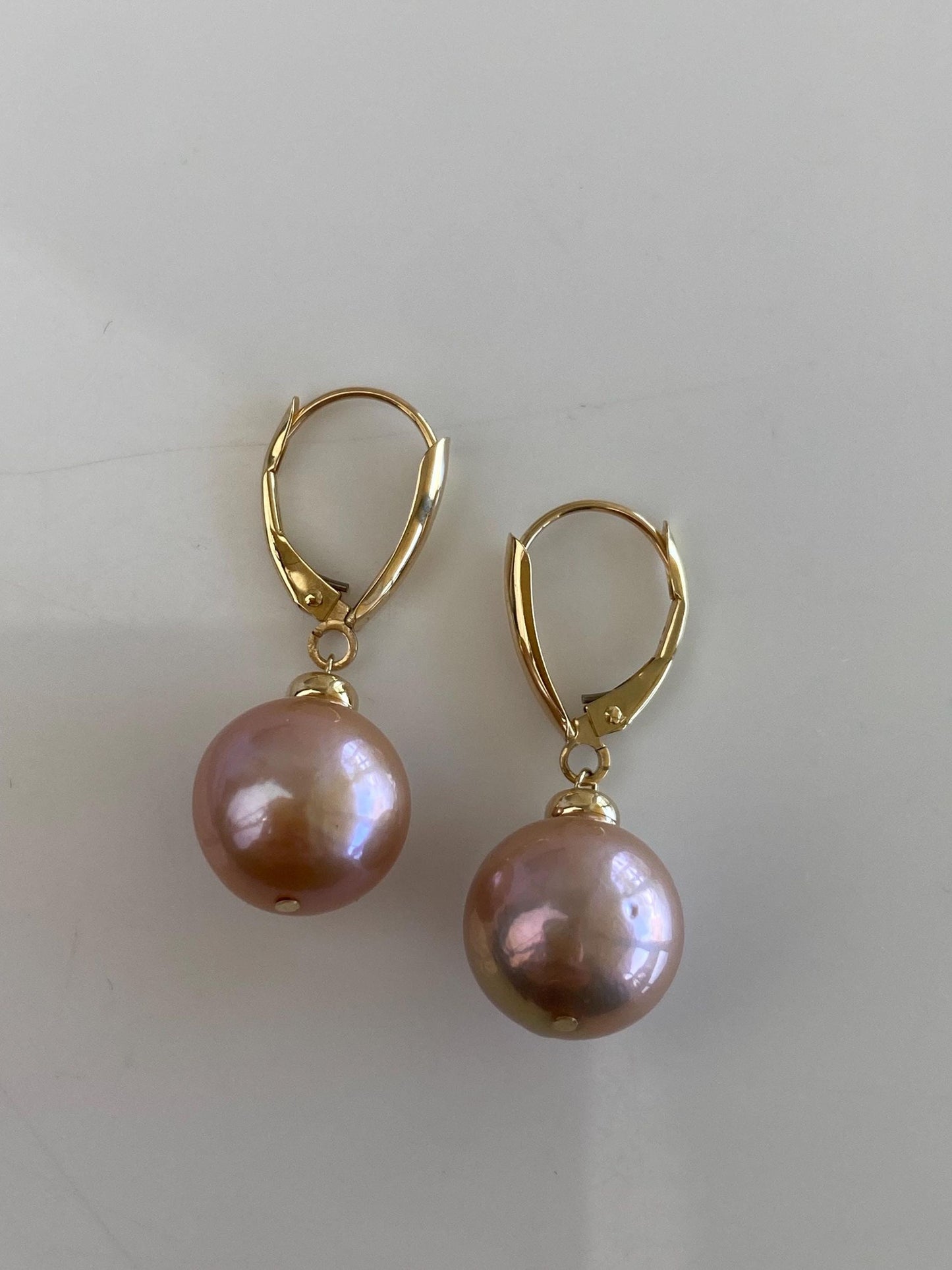 Vintage Solid 14k Yellow Gold Pink Pearl Dangle Earrings