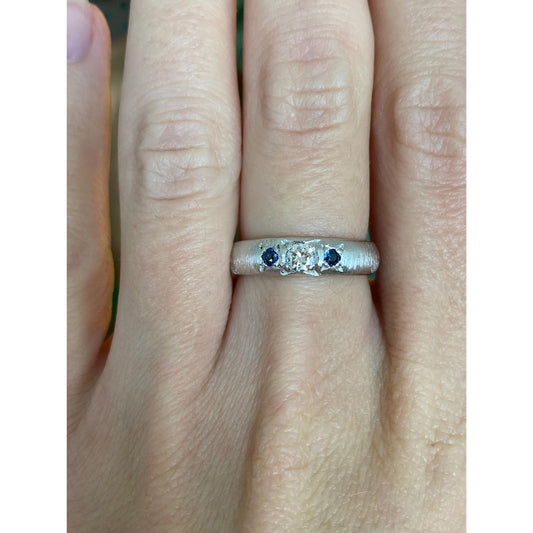 Vintage Solid 14k White Gold Star Set Diamond Blue Sapphire Ring Band - Size 5.25