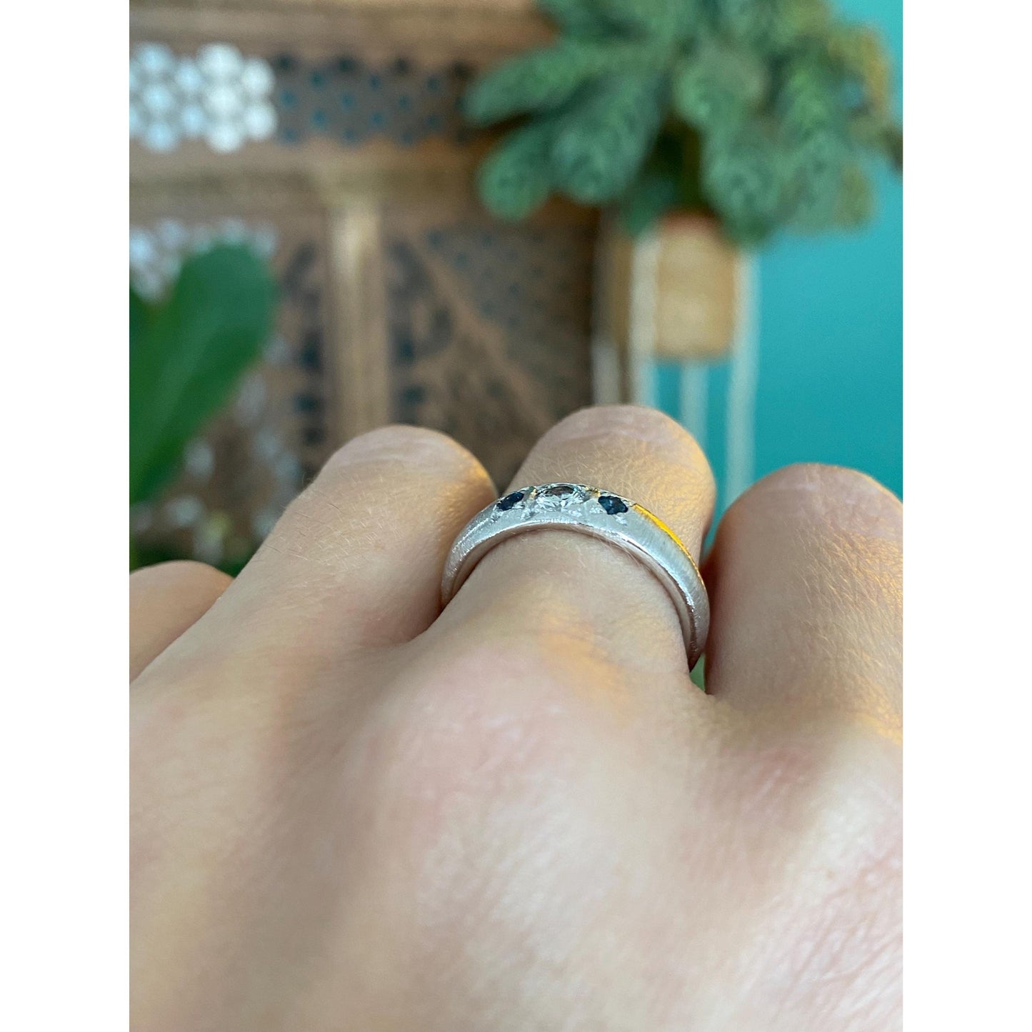 Vintage Solid 14k White Gold Star Set Diamond Blue Sapphire Ring Band - Size 5.25