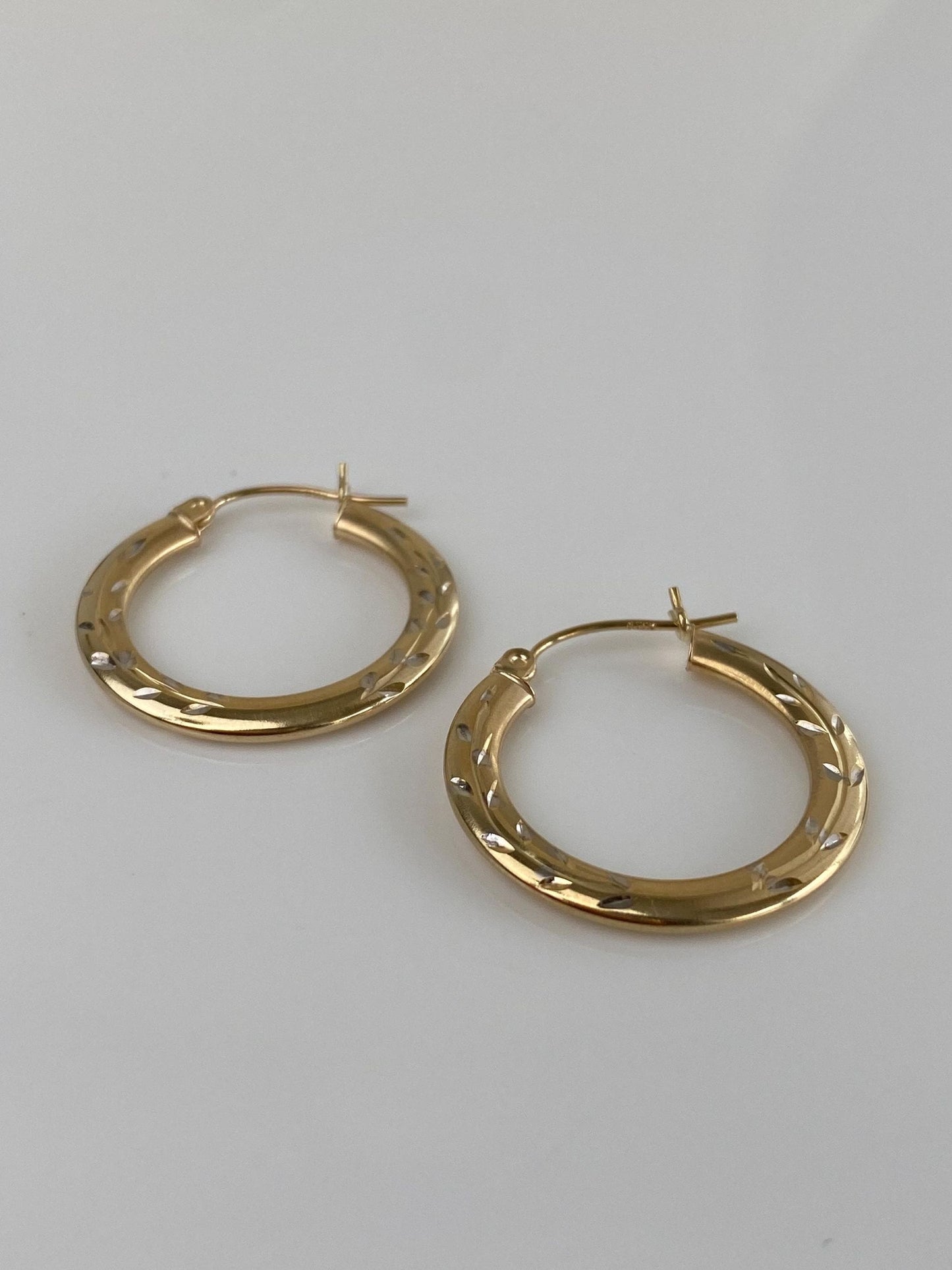 Vintage 14k Yellow Gold Diamond Cut Hoop Earrings