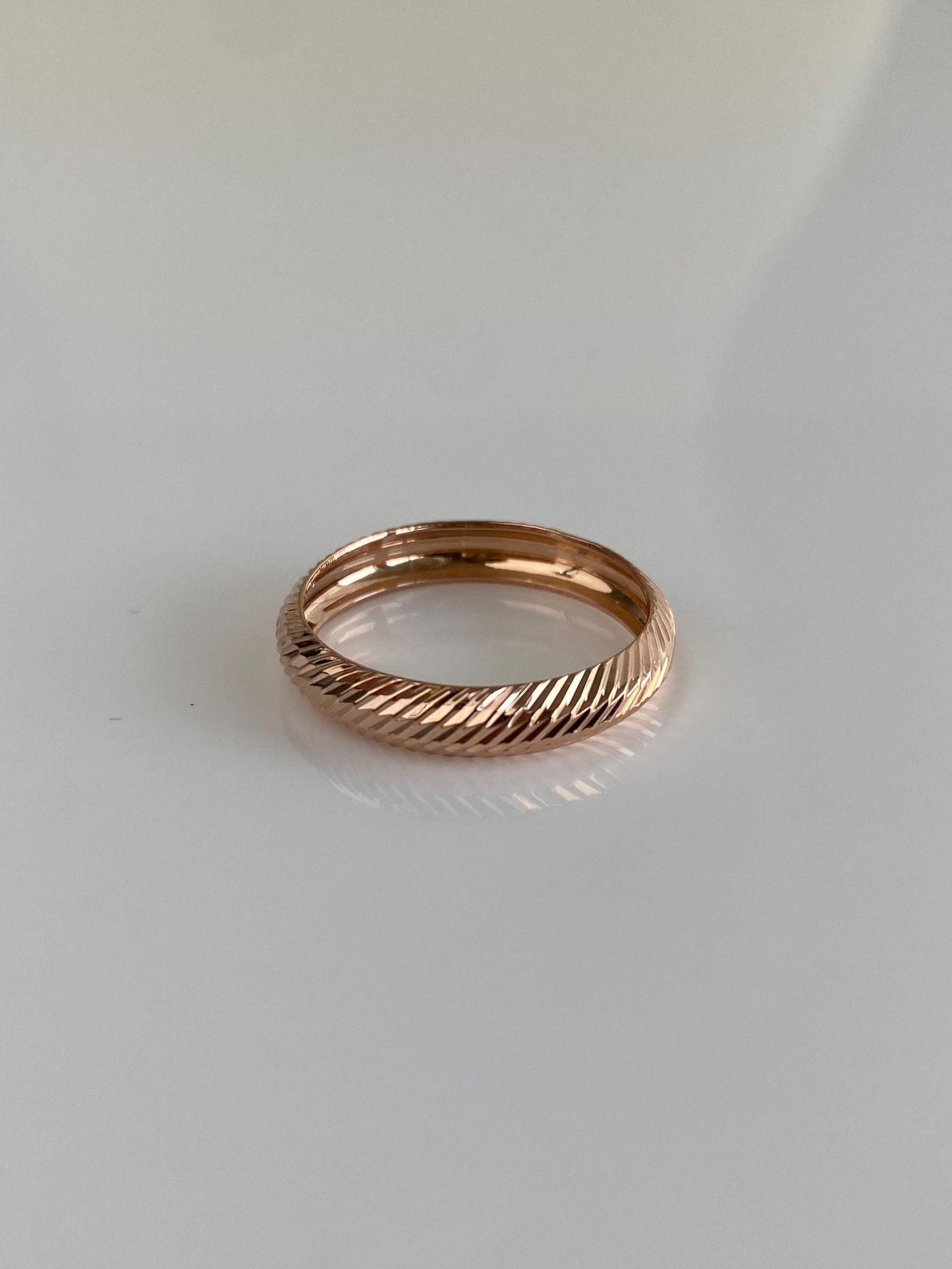 Vintage Solid 14k Rose Gold Diamond Cut Ring Band - Size 8