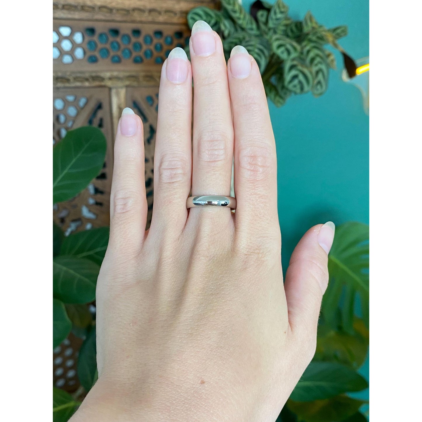 Vintage Solid 14k White Gold Ring Band - Size 9.5