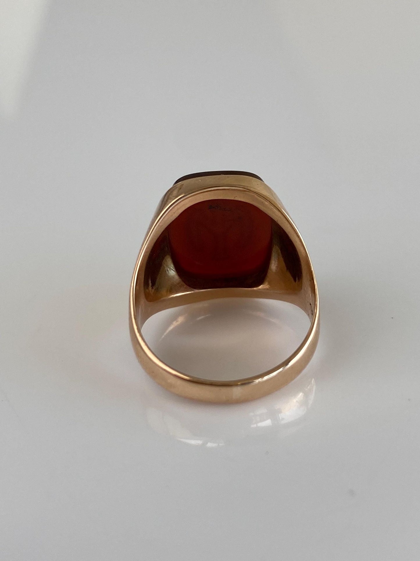 Vintage Solid 10k Rosey Gold Carved Carnelian Signet Ring - Size 6