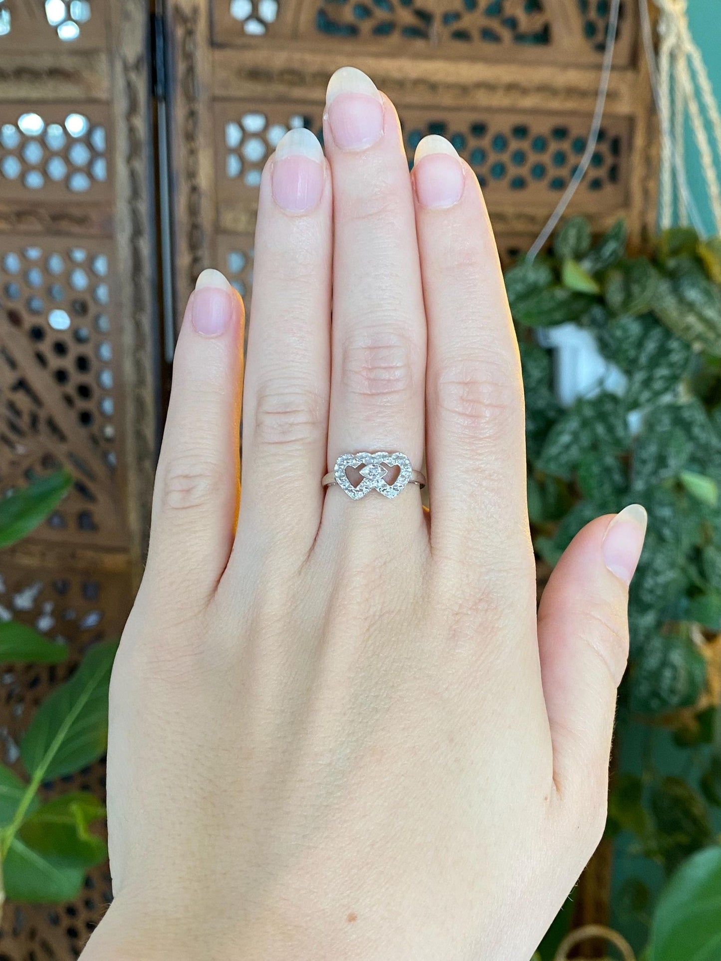 Vintage Solid 9k White Gold Diamonds Heart Ring - Size 6.25
