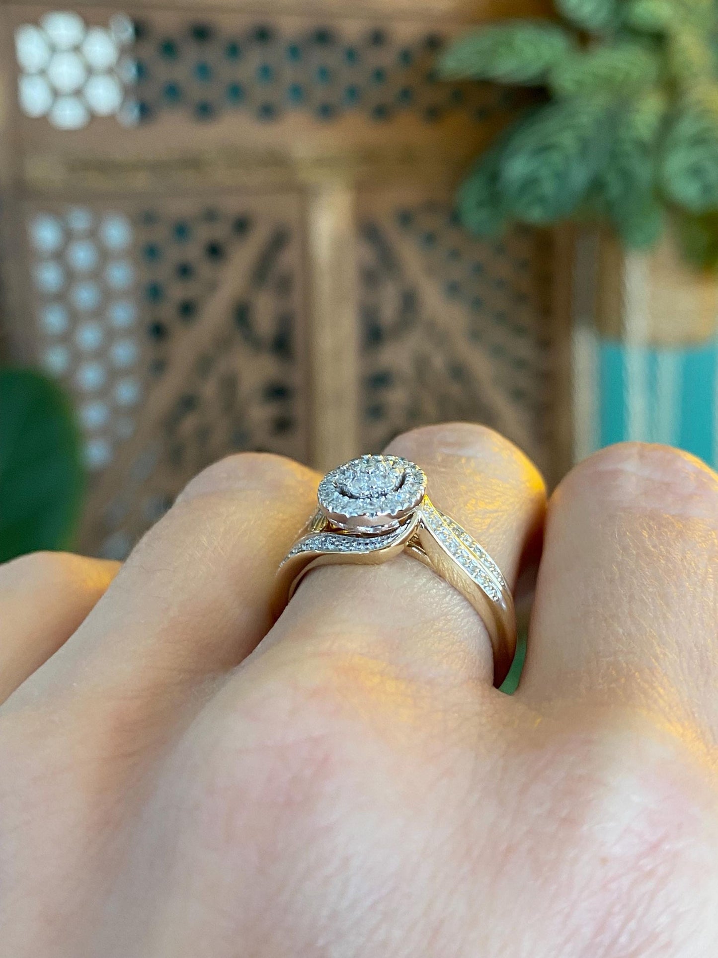 Vintage Solid 10k White & Yellow Gold Diamond Ring - Size 6.75