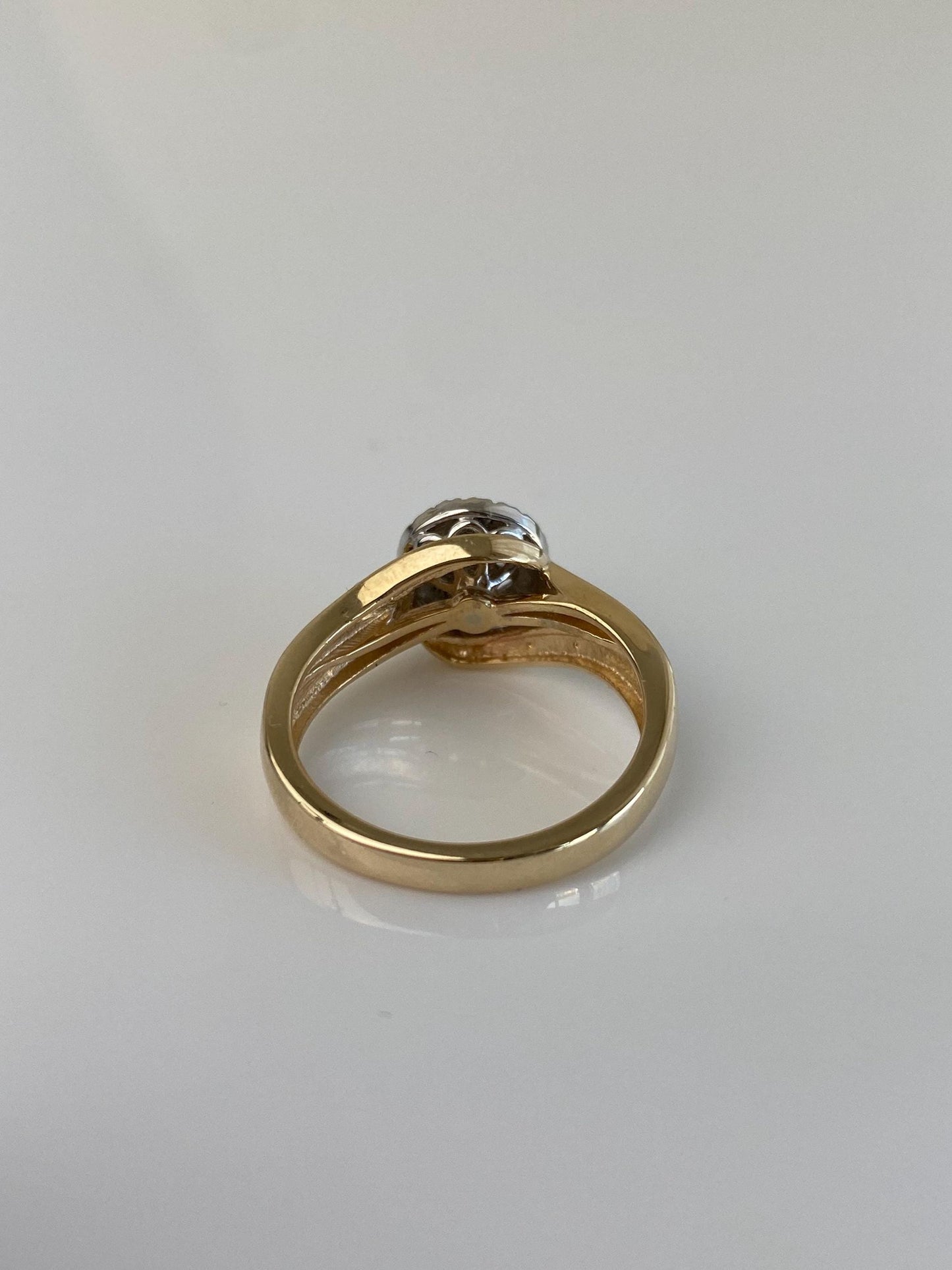 Vintage Solid 10k White & Yellow Gold Diamond Ring - Size 6.75