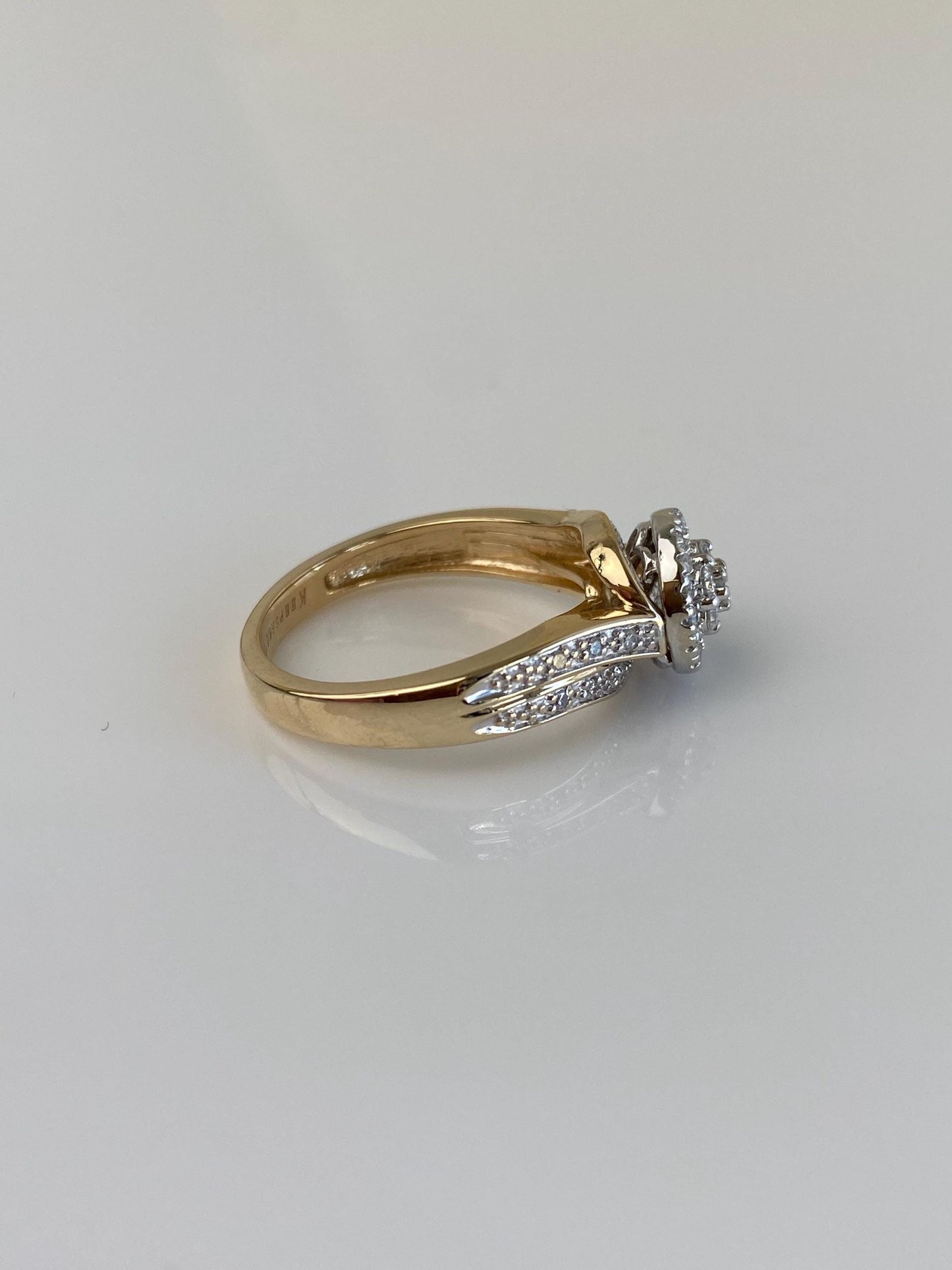Vintage Solid 10k White & Yellow Gold Diamond Ring - Size 6.75