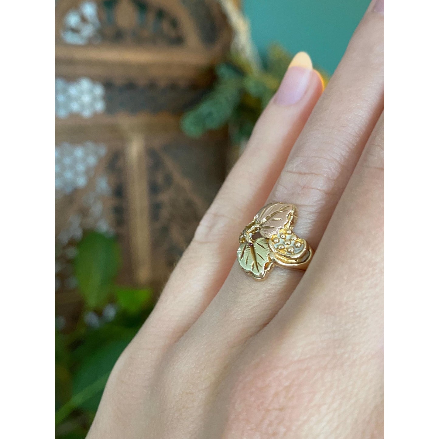 Solid 10k Black Hills Gold Grape Vine Ring - Size 5