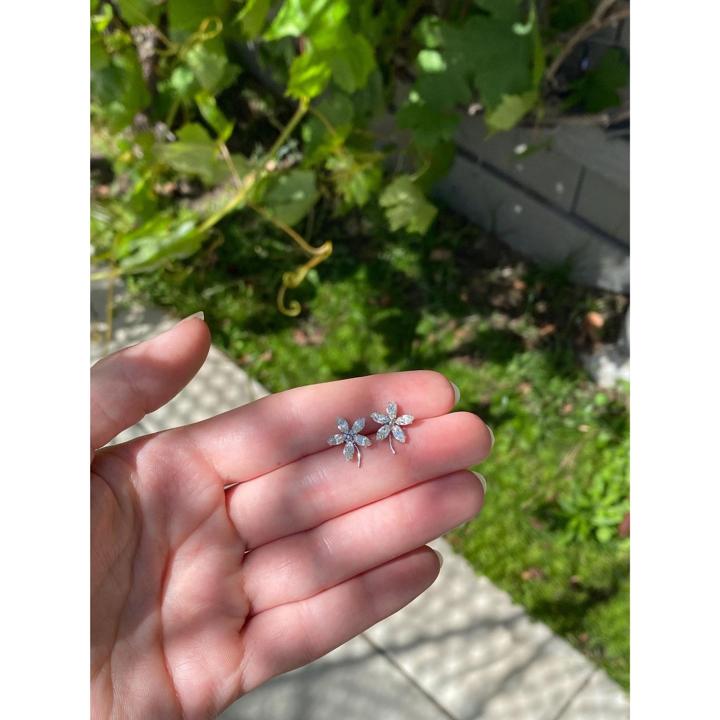 Solid 14k White Gold Cubic Zirconia Flower Stud Earrings