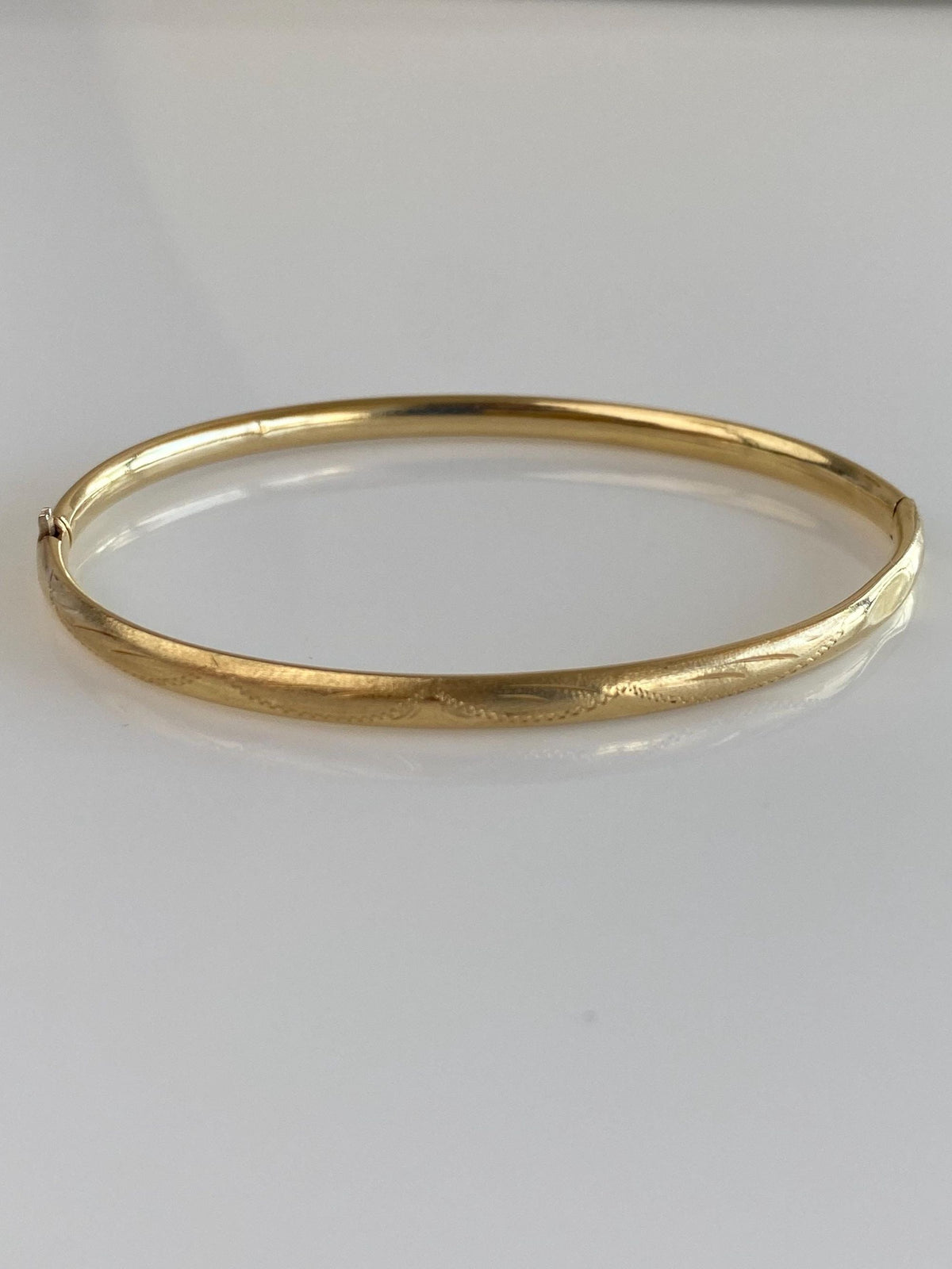 Vintage 14k Yellow Gold Engraved Design Bangle Bracelet - 6 1/2 Inches