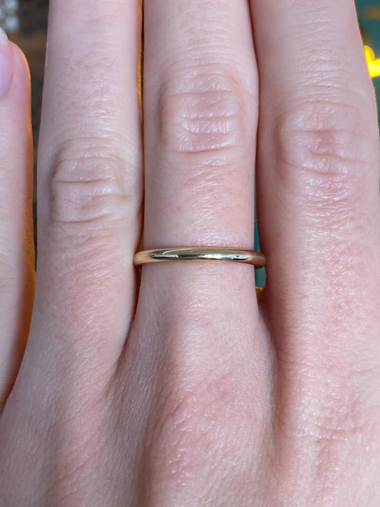 Vintage Solid 10k Yellow Gold Slim Ring Band - Size 7