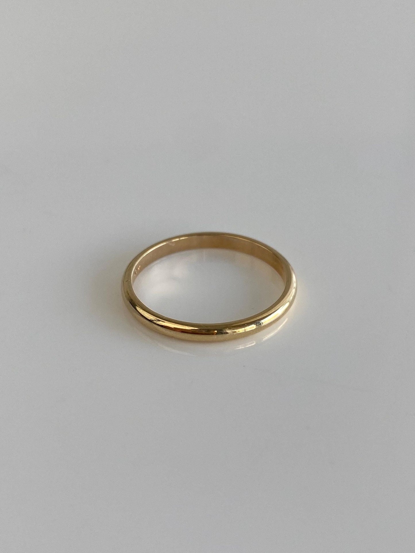 Vintage Solid 10k Yellow Gold Slim Ring Band - Size 7