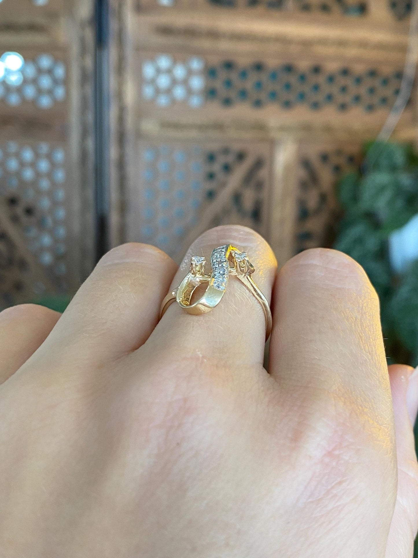 Vintage Solid 14k White & Yellow Gold Diamond Twist Ring - Size 6.75