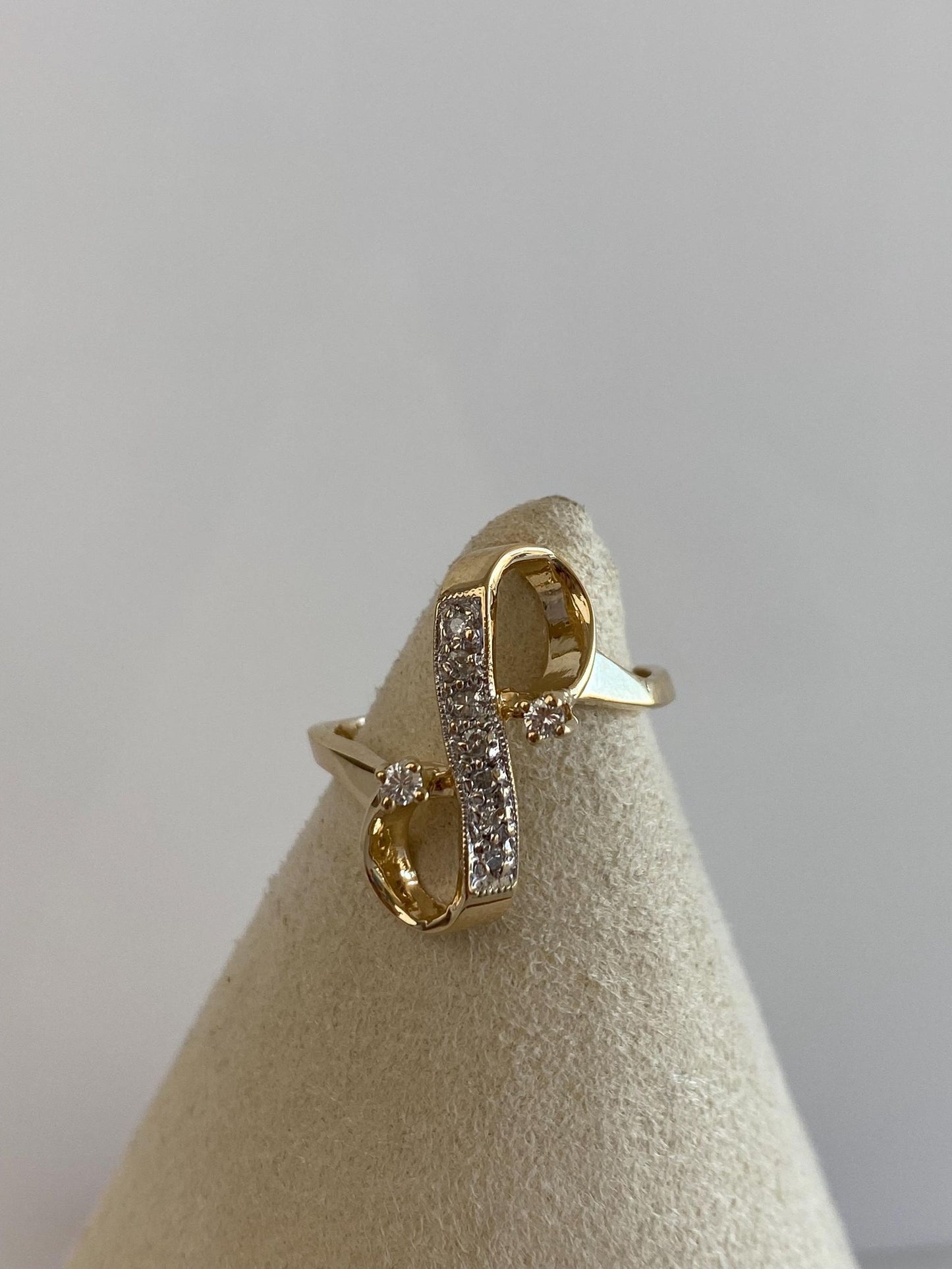 Vintage Solid 14k White & Yellow Gold Diamond Twist Ring - Size 6.75