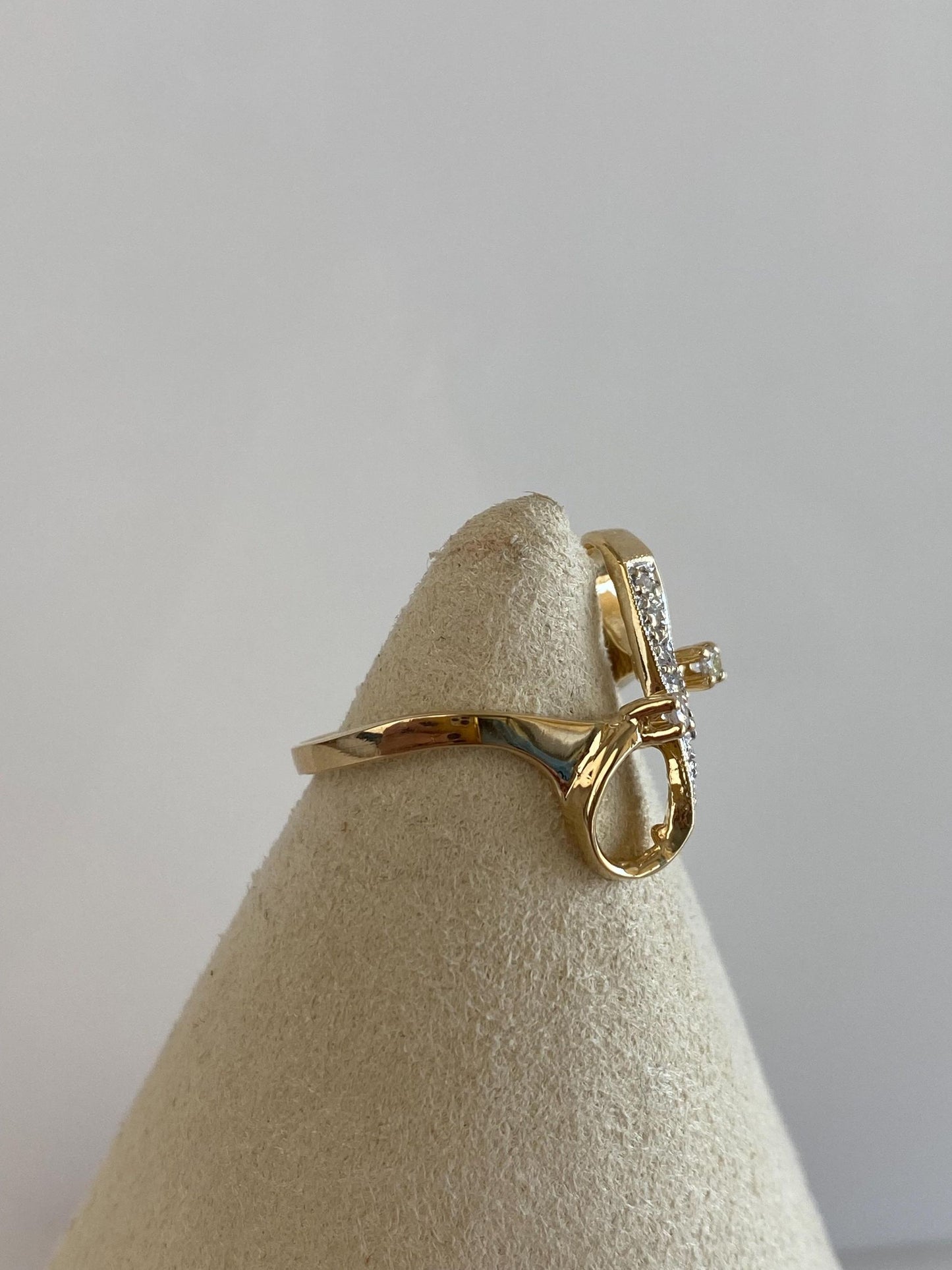 Vintage Solid 14k White & Yellow Gold Diamond Twist Ring - Size 6.75