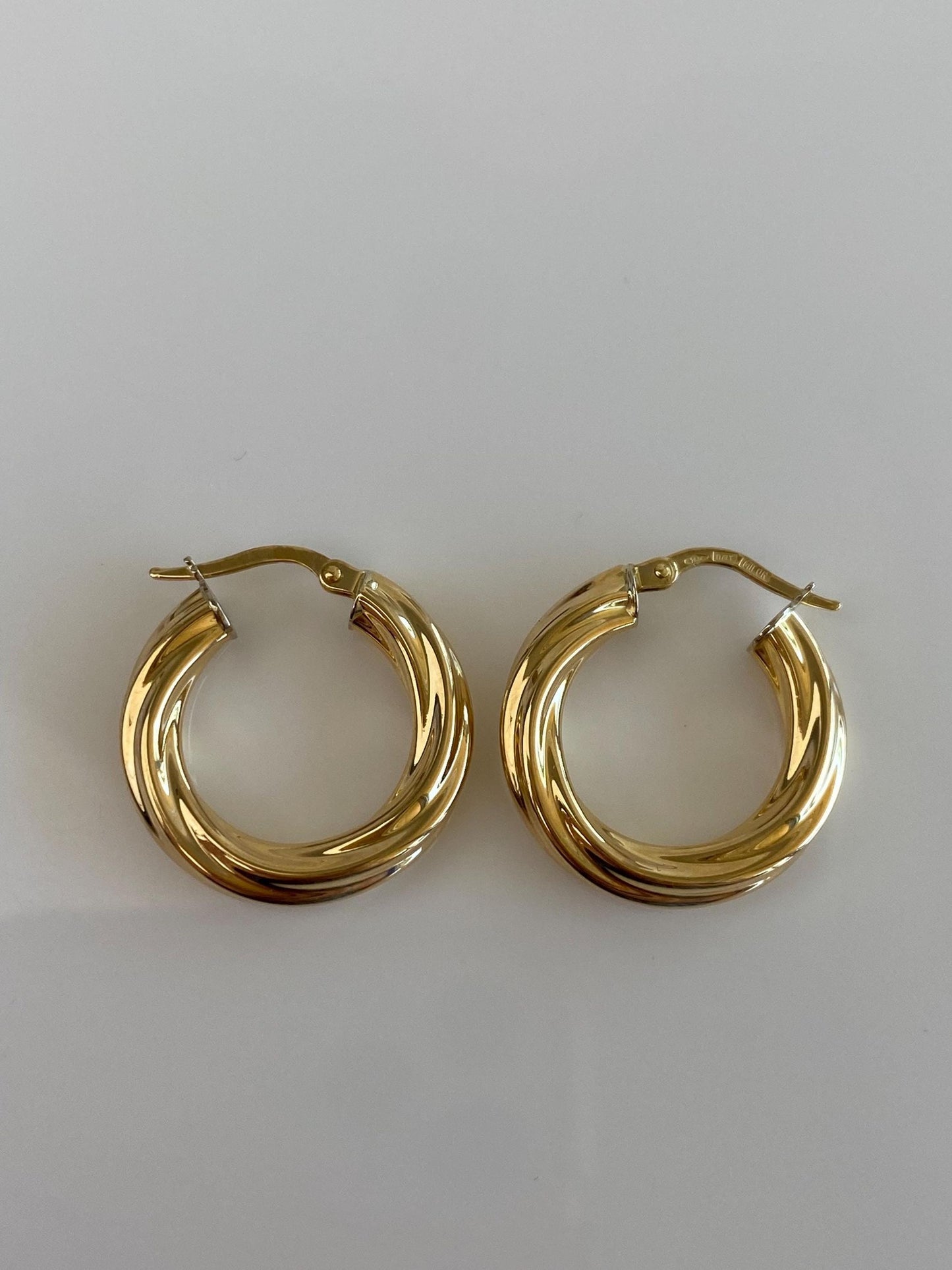 Vintage 18k Yellow Gold Twist Hoop Earrings