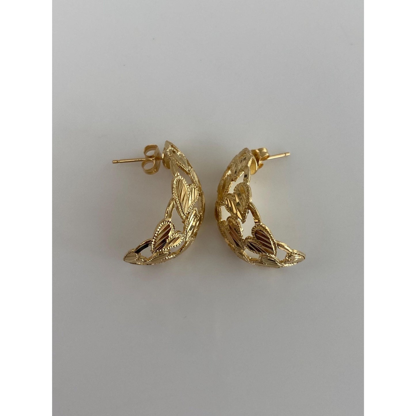 Vintage Solid 18k Yellow Gold Diamond Cut Hearts Openwork Drop Earrings