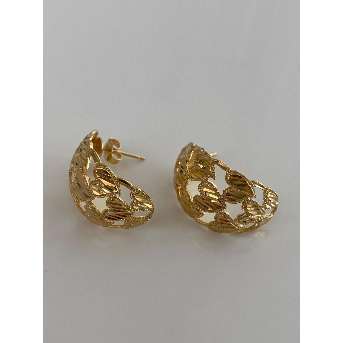 Vintage Solid 18k Yellow Gold Diamond Cut Hearts Openwork Drop Earrings