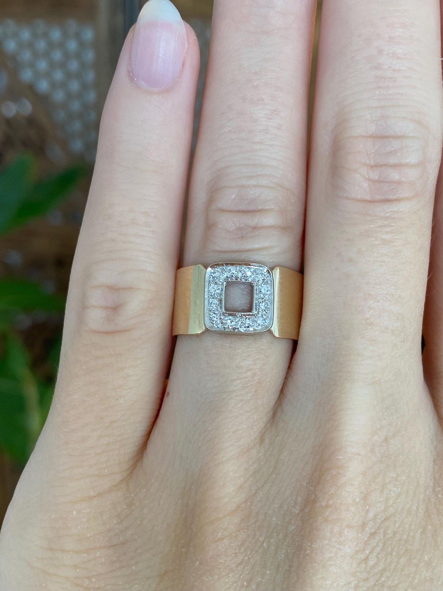 Vintage Solid 14k White & Yellow Gold Diamond Ring Band - Size 6.25