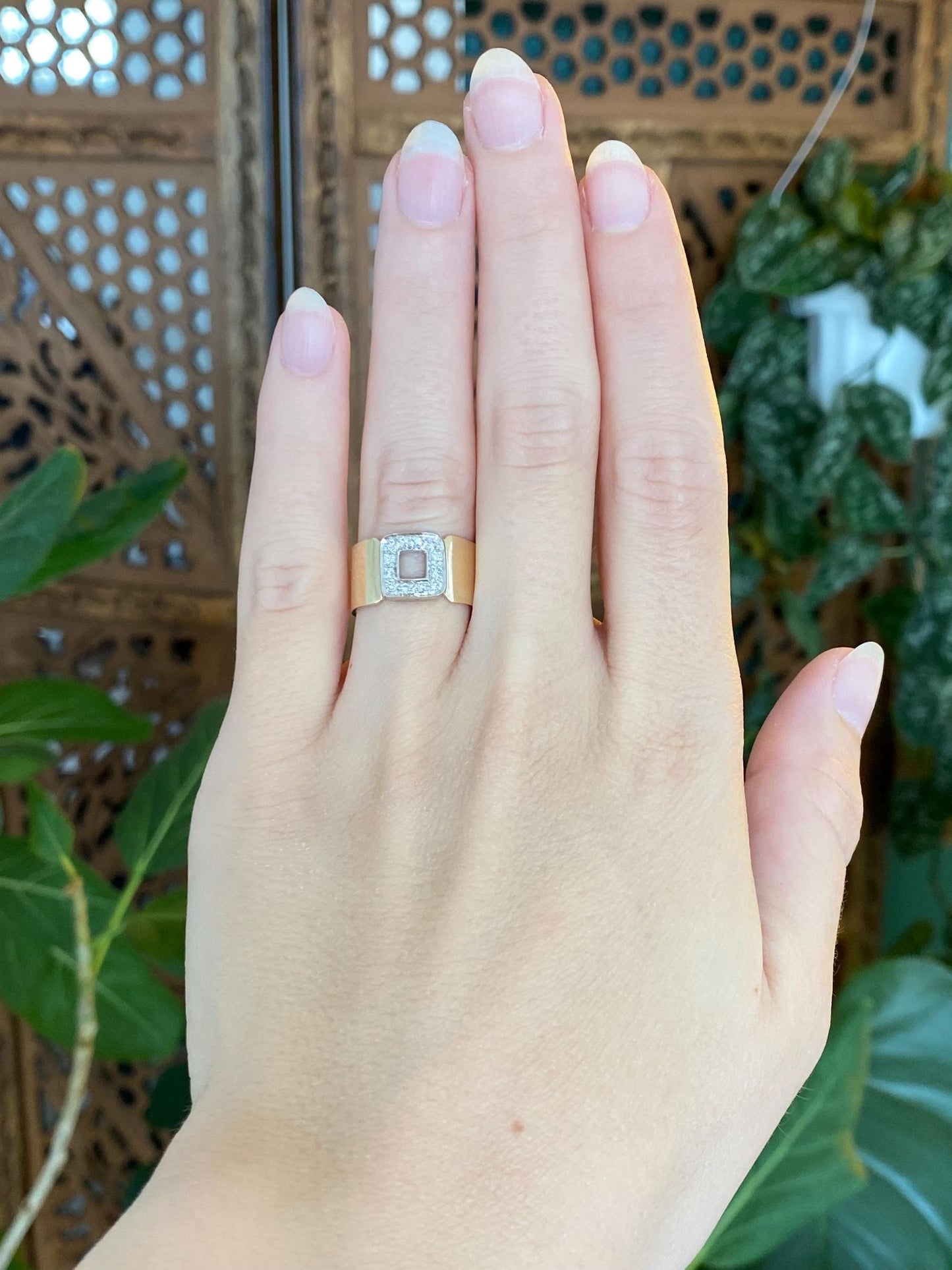Vintage Solid 14k White & Yellow Gold Diamond Ring Band - Size 6.25