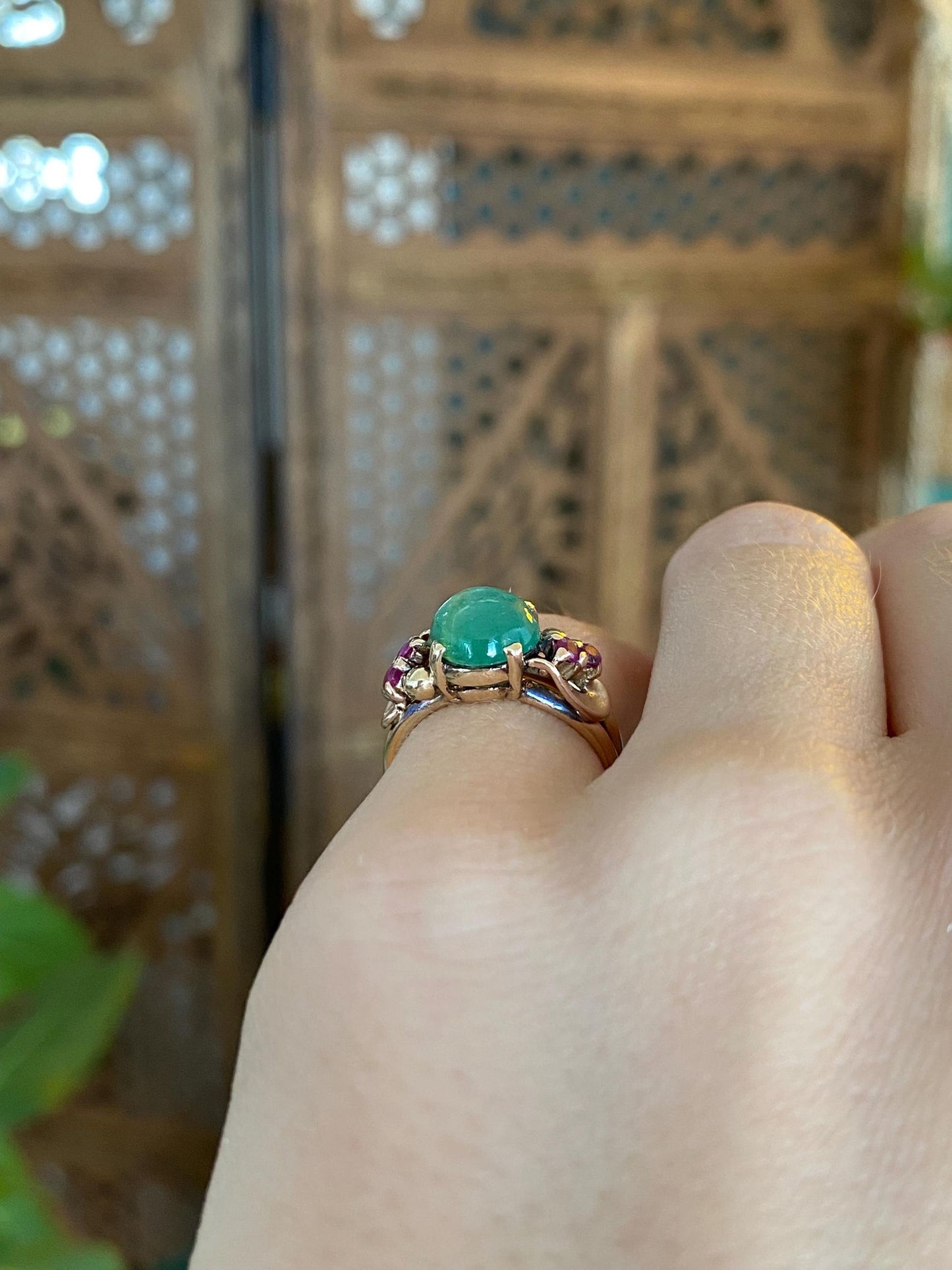Vintage Solid 14k Yellow Gold Emerald Cabochon Pink Sapphire Ring - Size 4.25