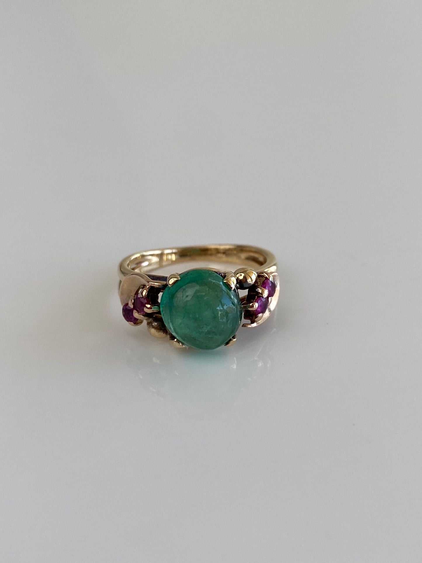 Vintage Solid 14k Yellow Gold Emerald Cabochon Pink Sapphire Ring - Size 4.25