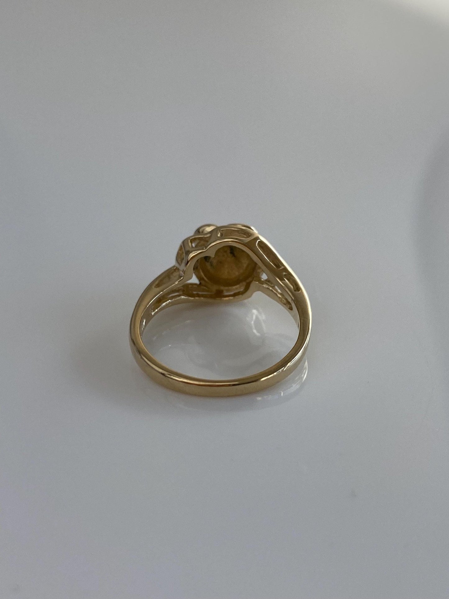 Vintage Solid 14k Yellow Gold Flower Ring - Size 5.5