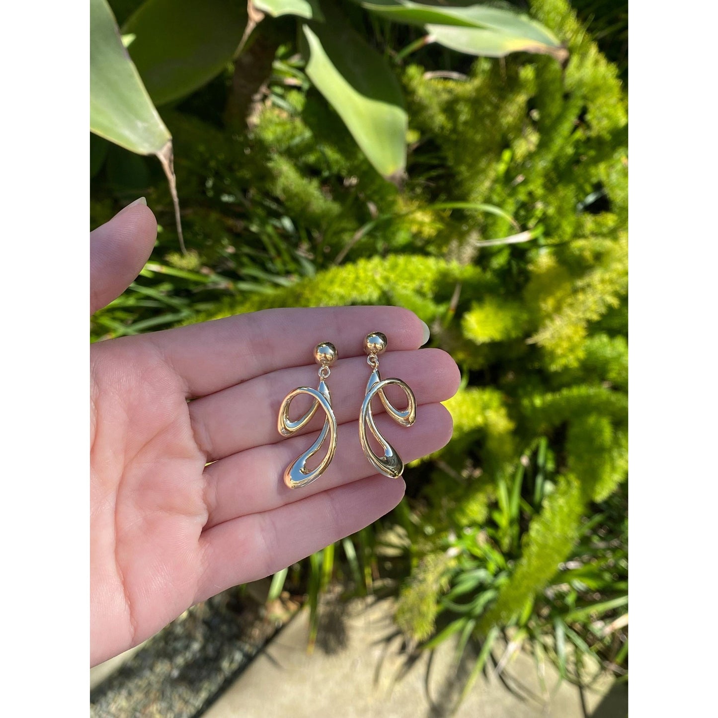 Vintage 18k Yellow Gold Abstract Dangle Stud Earrings