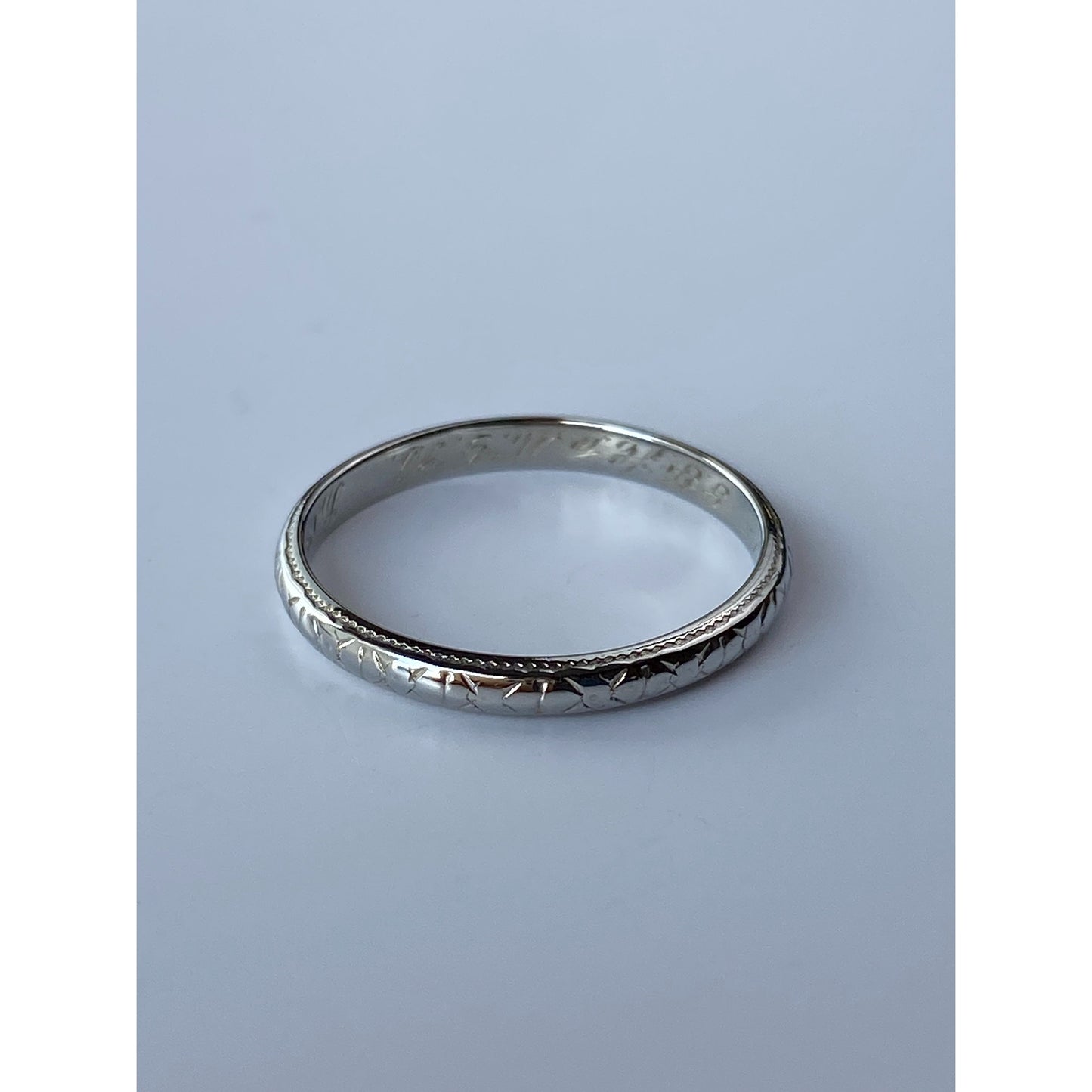 Vintage Solid 18k White Gold Designed Miligrain Ring Band - Size 6.75