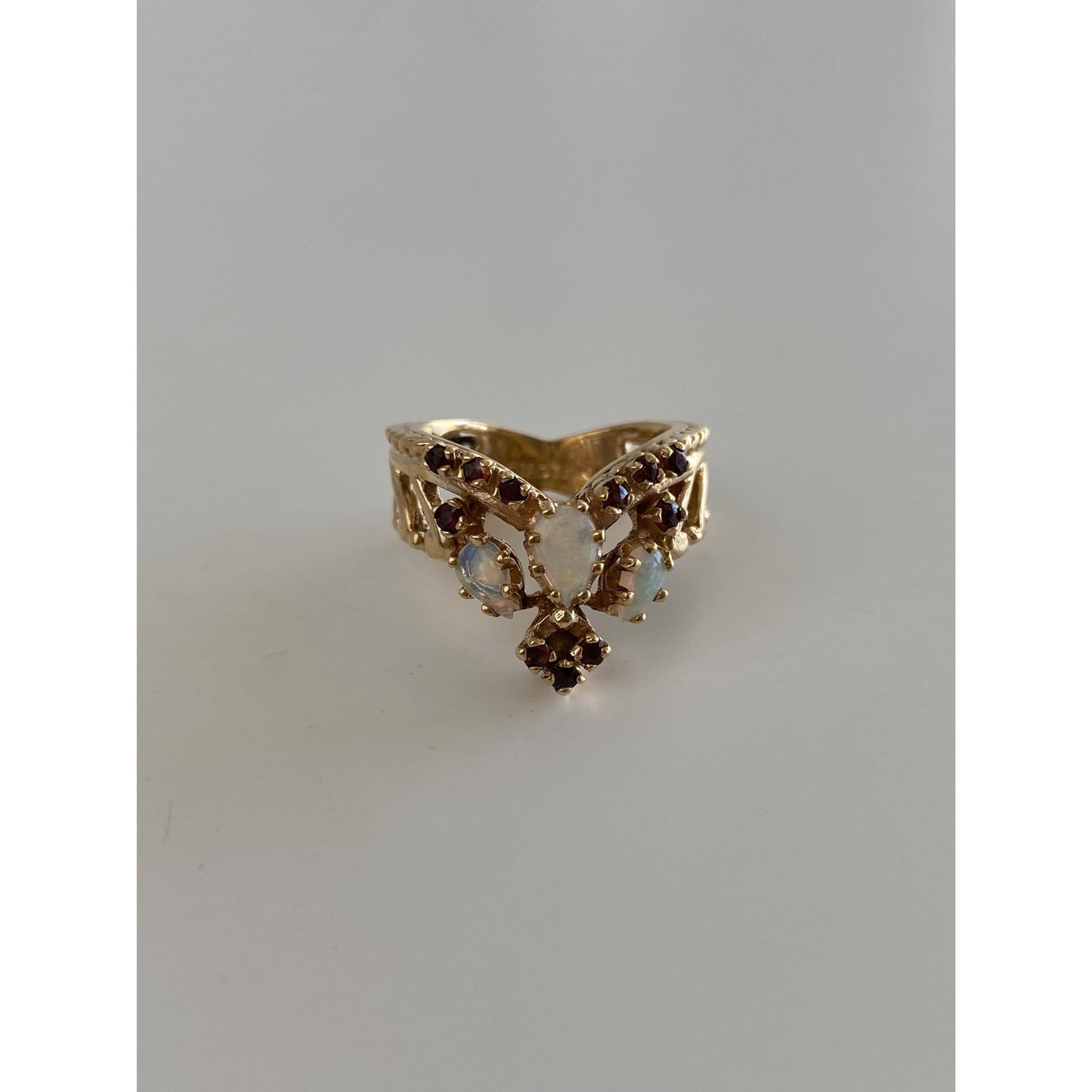 Vintage Solid 10k Yellow Gold Opal Garnet Chevron Ring - Size 5.25