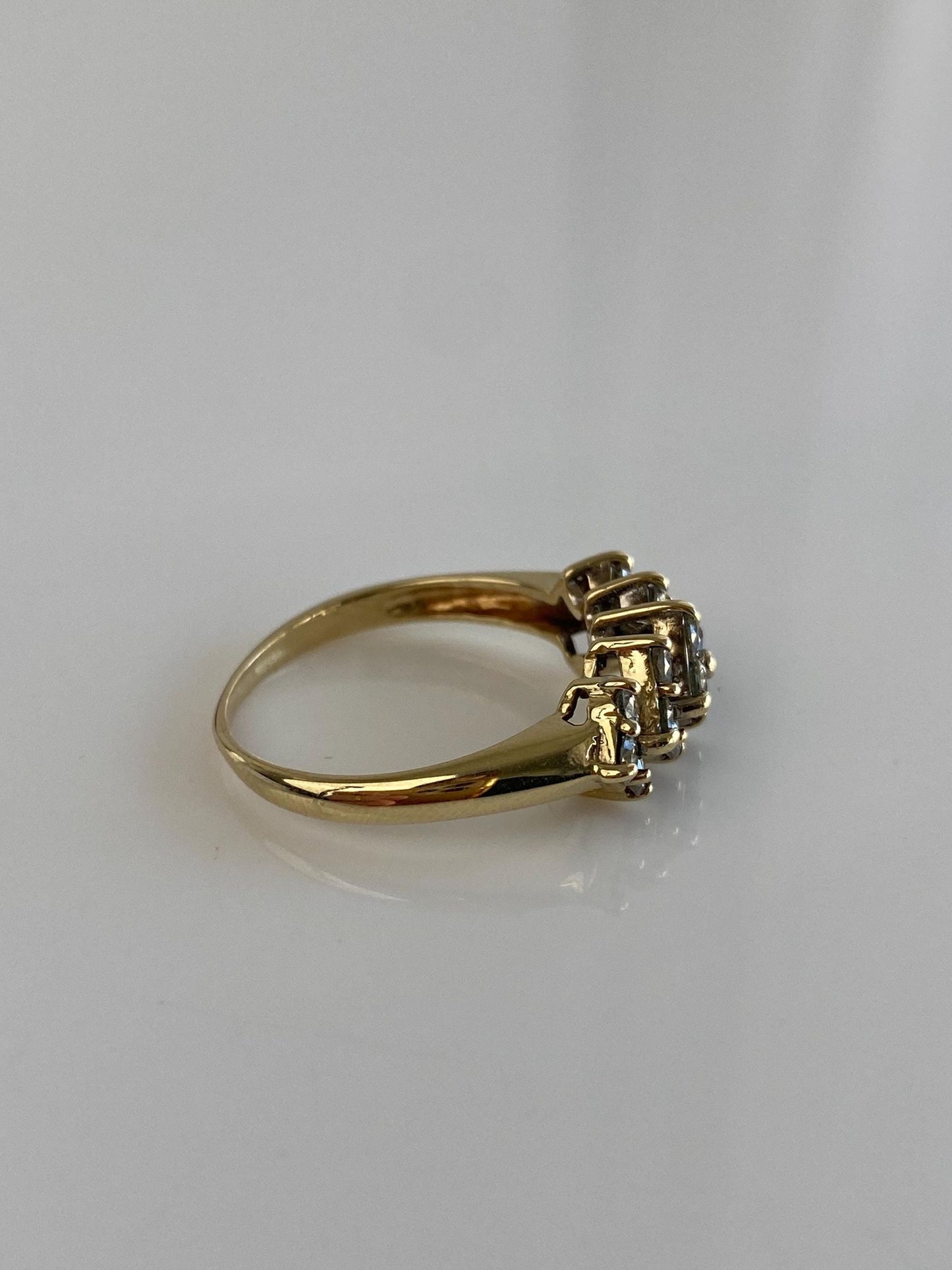 Vintage Solid 14k Yellow Gold Diamond Cluster Ring - Size 8