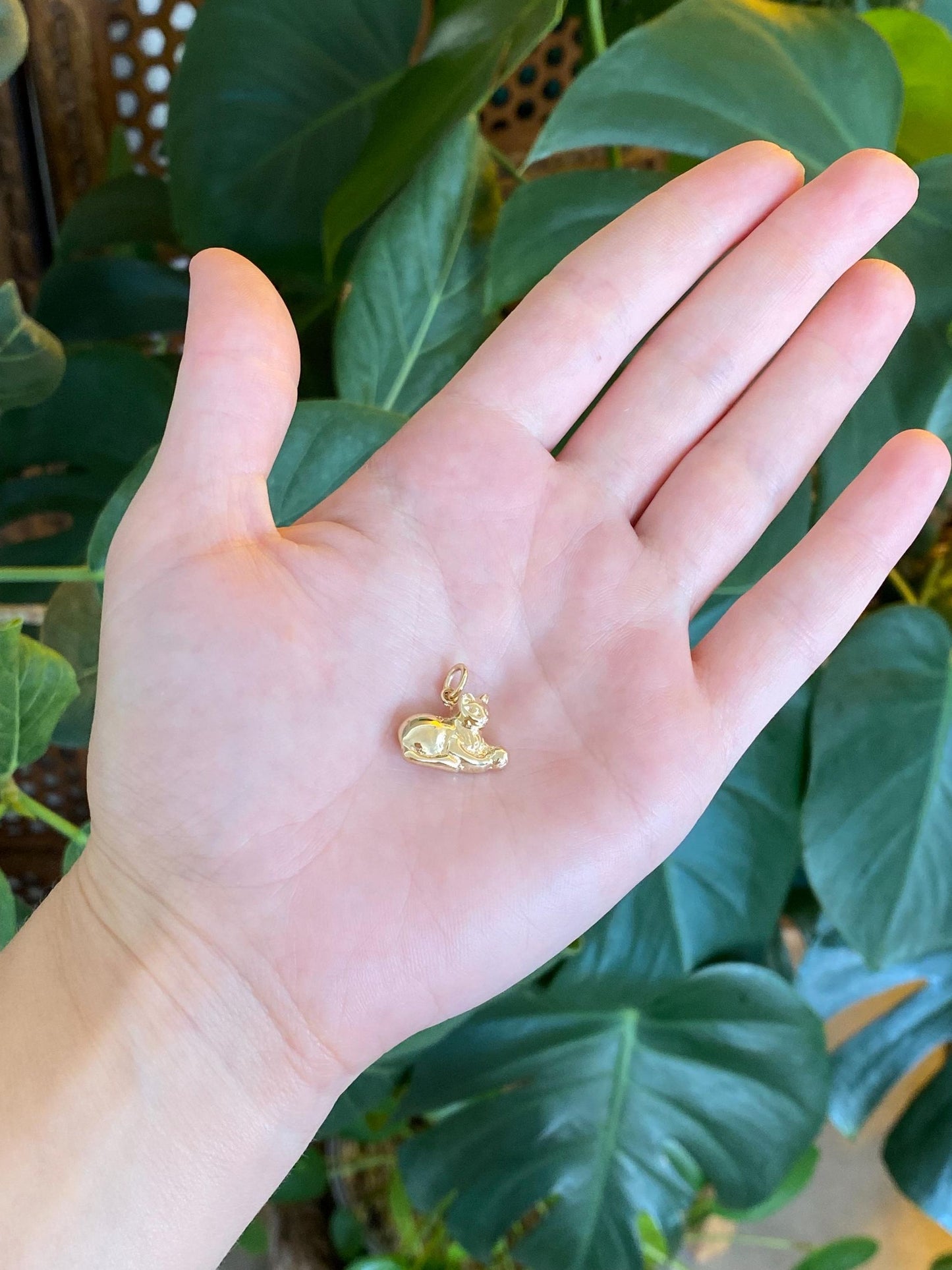 Vintage Solid 14k Yellow Gold Cat w/ Yarn Charm