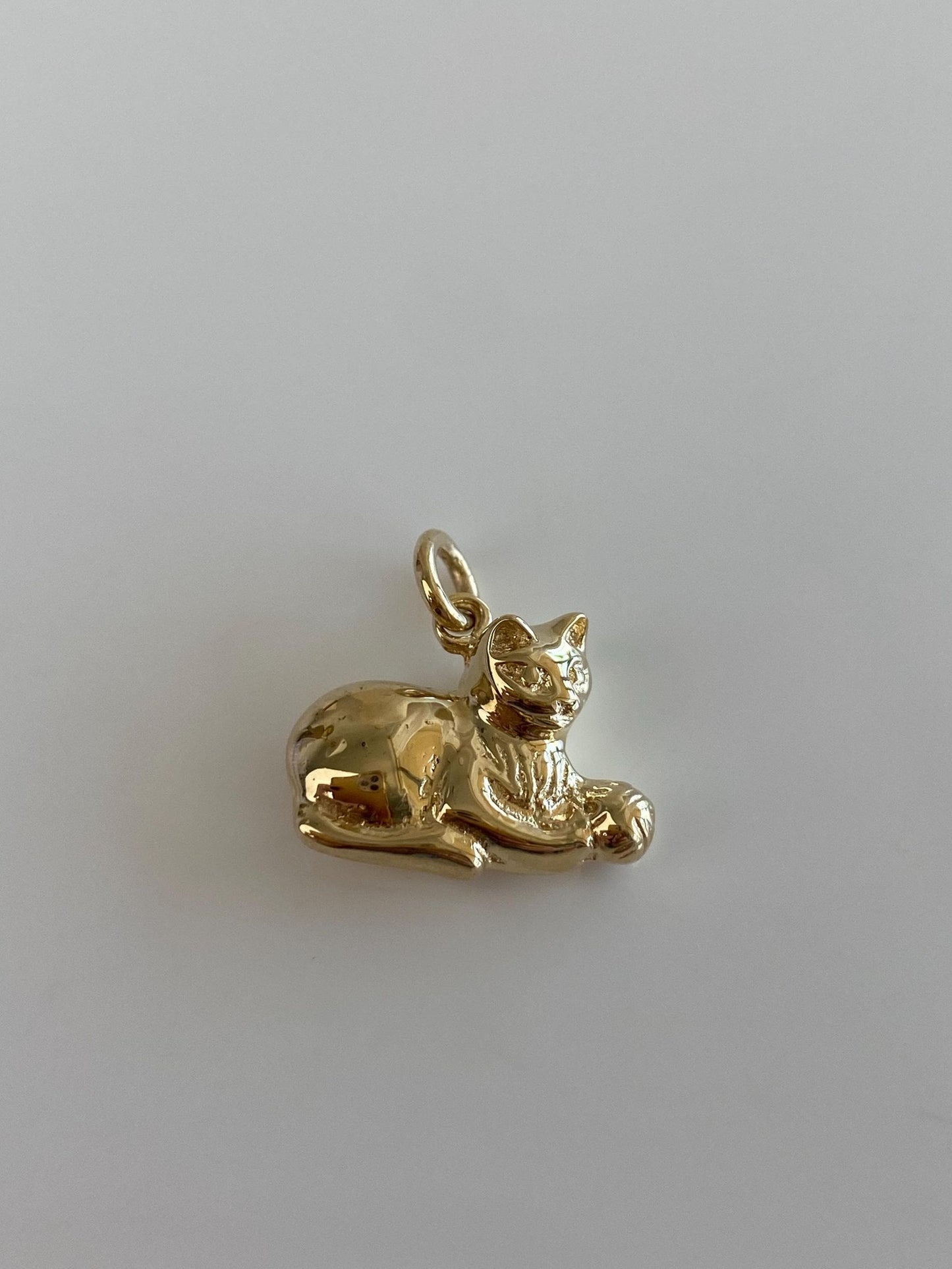Vintage Solid 14k Yellow Gold Cat w/ Yarn Charm