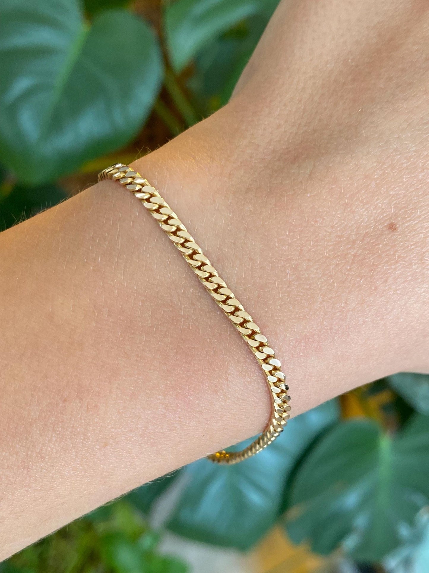 Vintage Solid 12k Yellow Gold Flat Curb Chain Bracelet - 7 inches