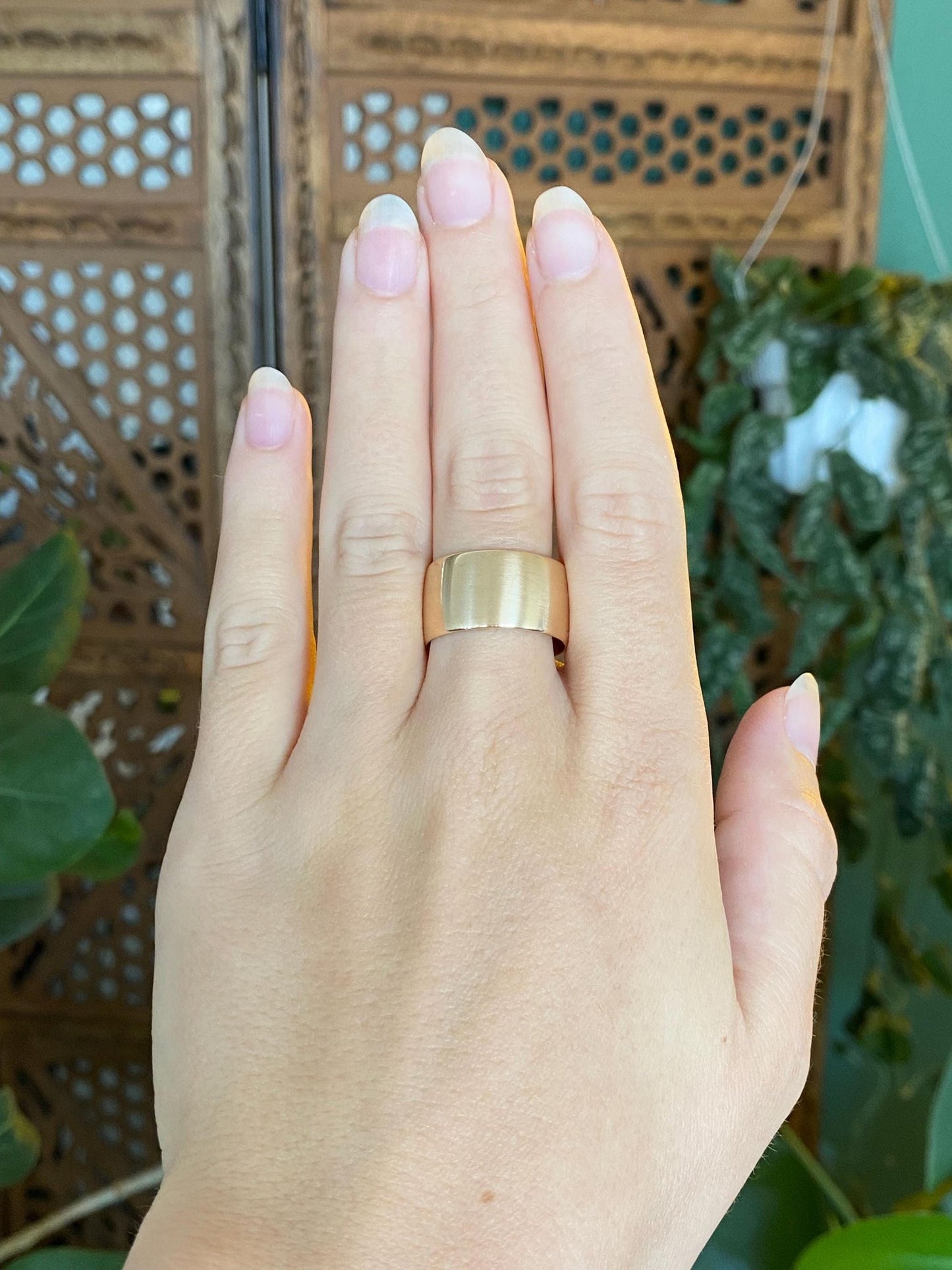 Vintage Solid 10k Yellow Gold Satin Wide Ring Band - Size 9.5