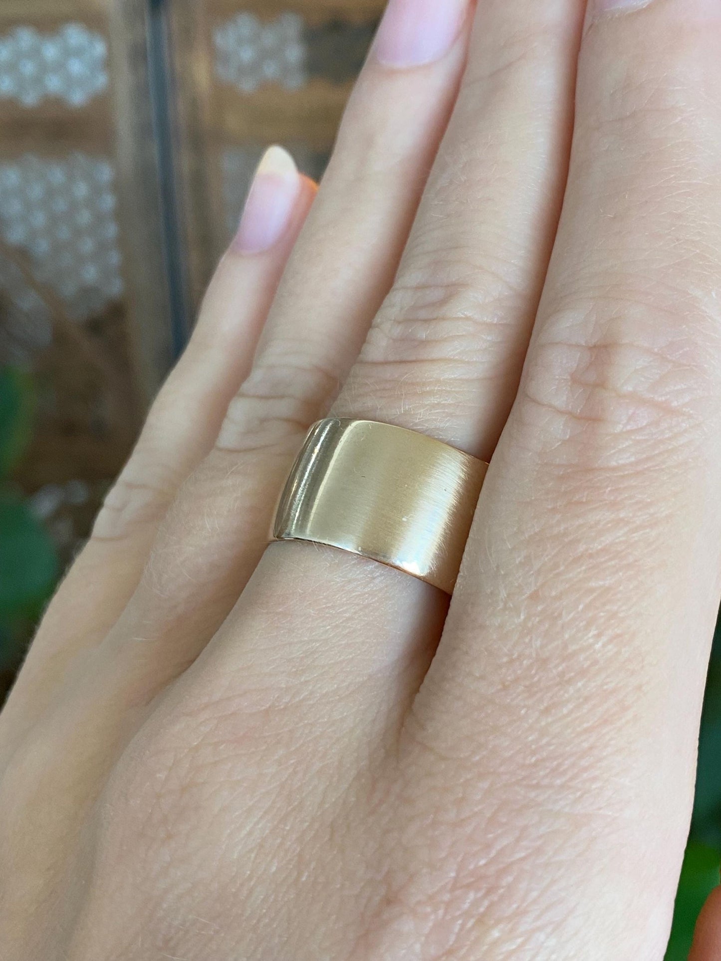 Vintage Solid 10k Yellow Gold Satin Wide Ring Band - Size 9.5