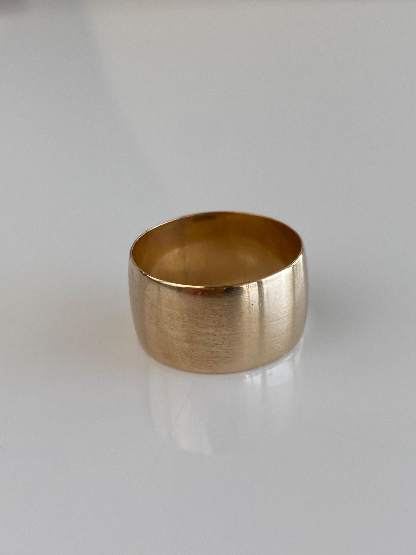 Vintage Solid 10k Yellow Gold Satin Wide Ring Band - Size 9.5