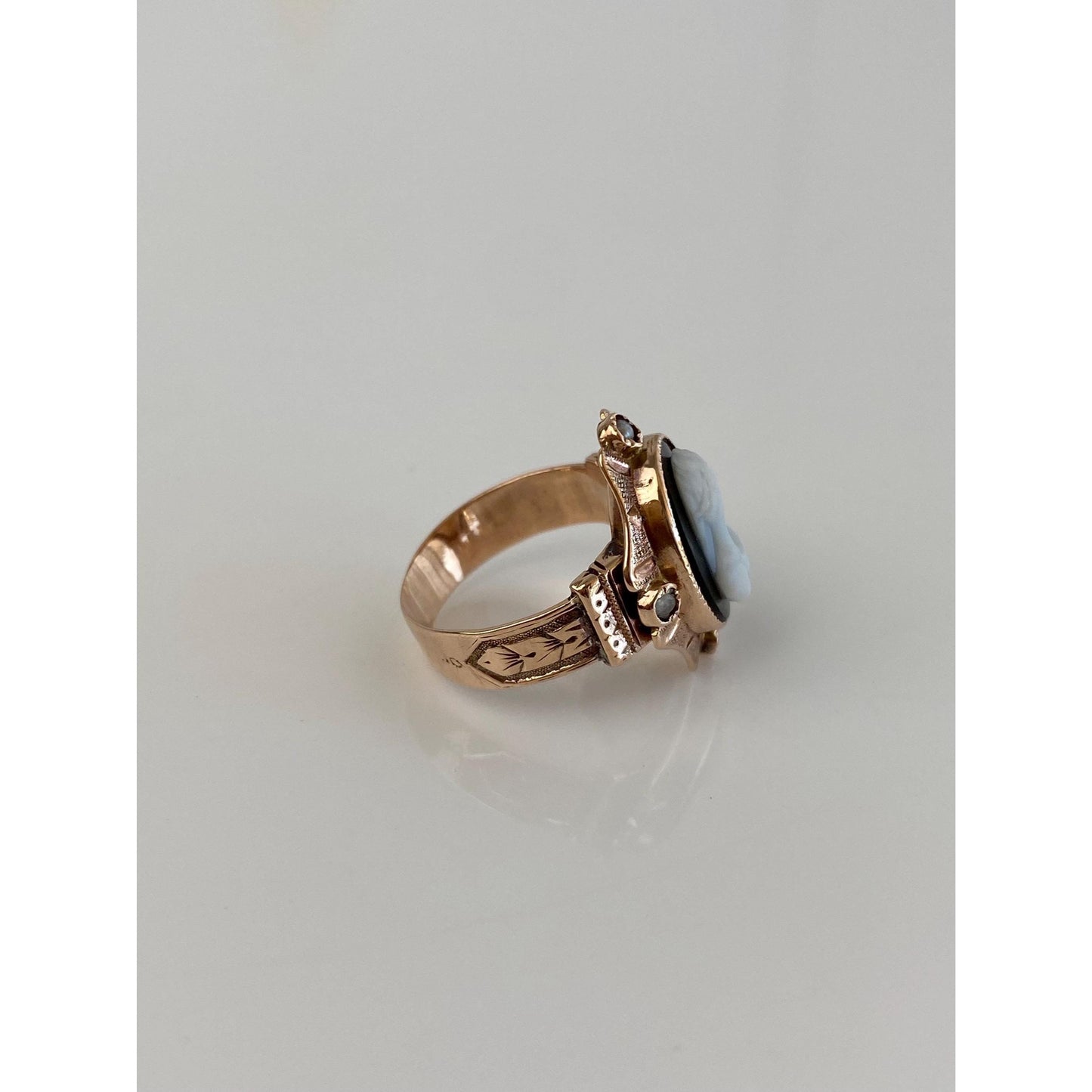 Vintage Solid 10k Rosey Gold Seed Pearl Cameo Ring - Size 3.75