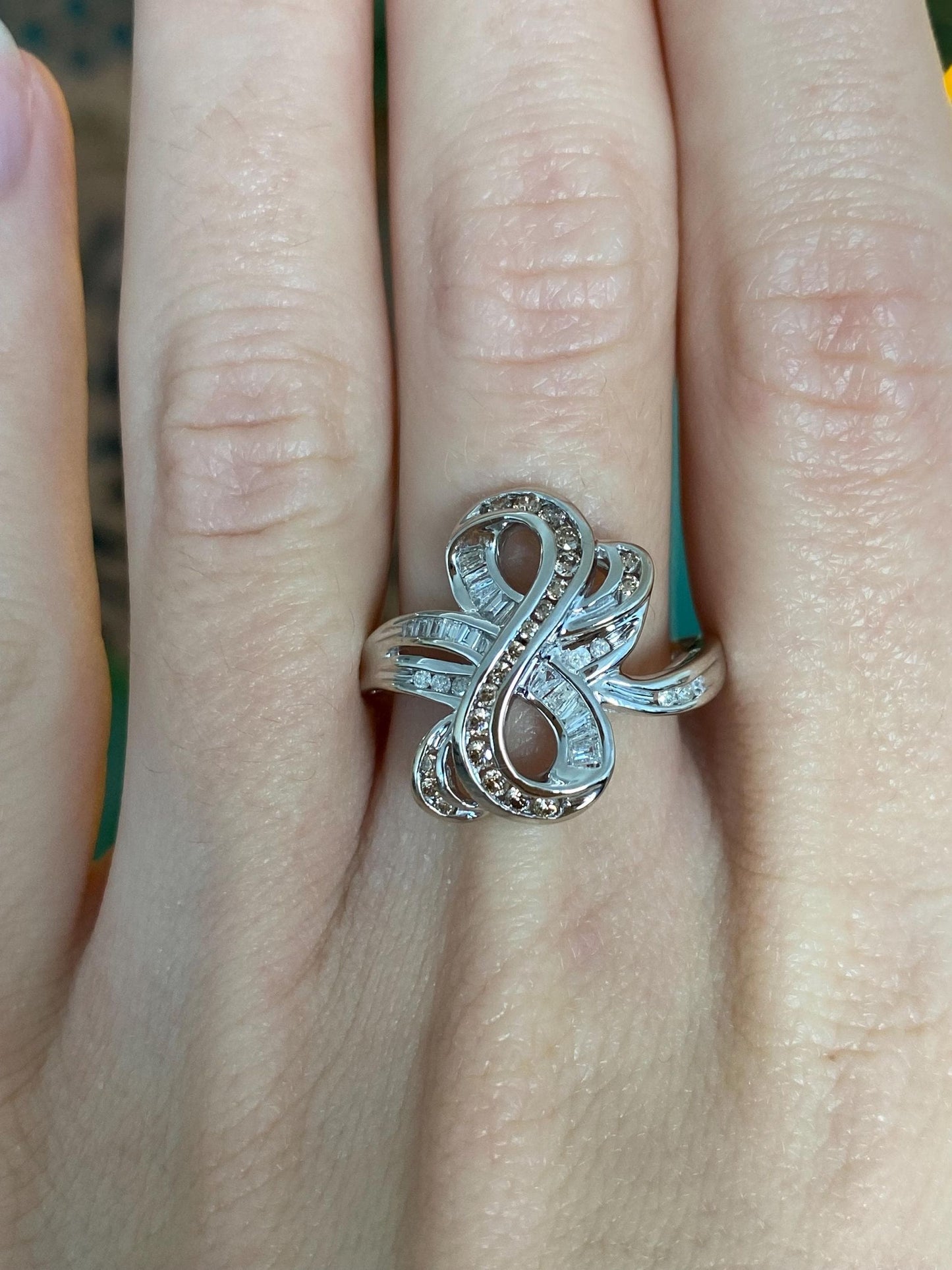 Vintage Solid 14k White Gold Champagne Diamond Ring - Size 9.25