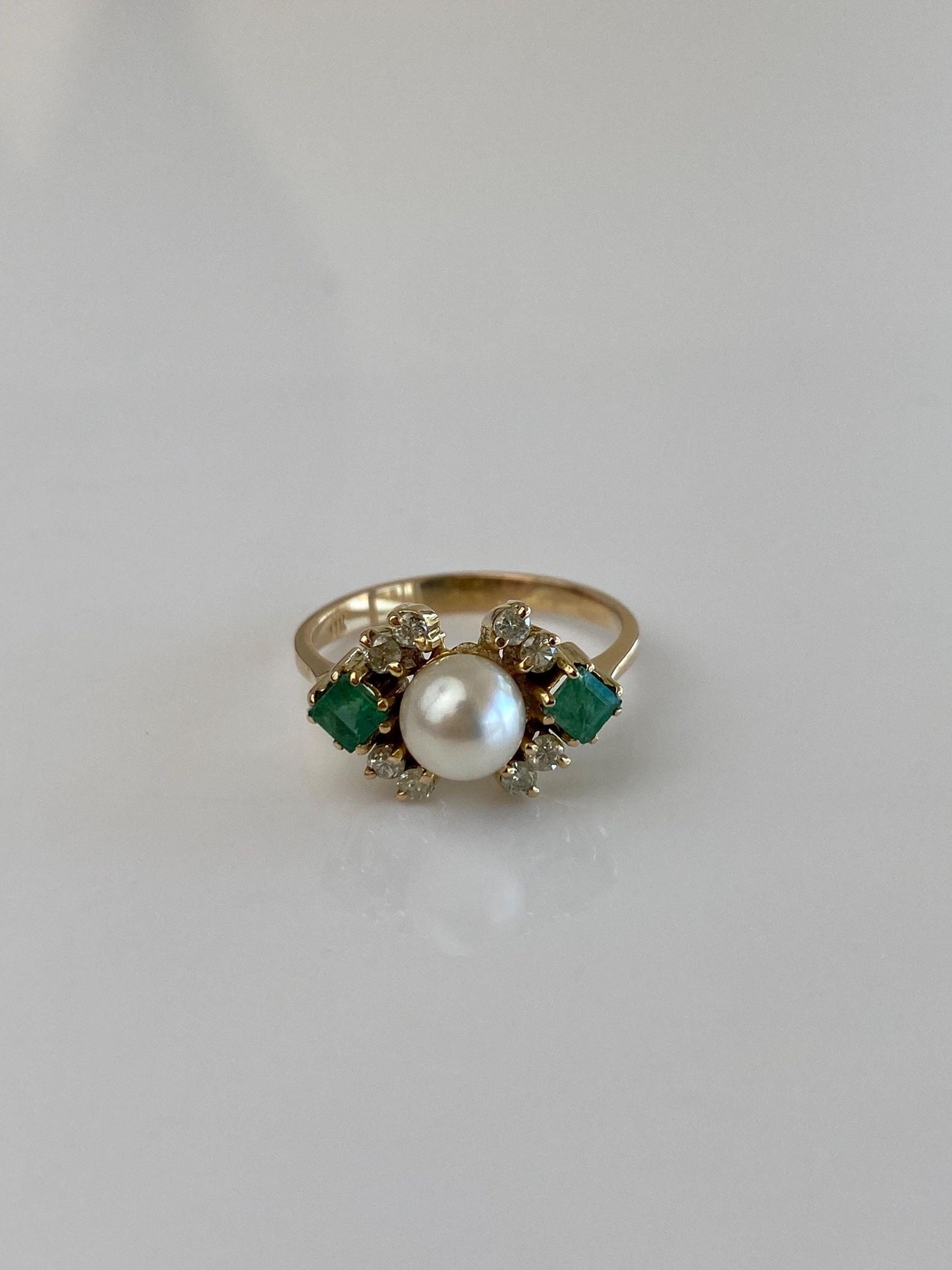 Vintage Solid 14k Yellow Gold Diamond Emerald Pearl Ring - Size 5