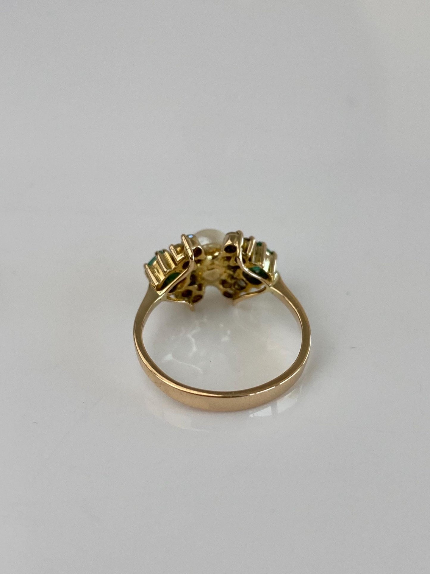 Vintage Solid 14k Yellow Gold Diamond Emerald Pearl Ring - Size 5