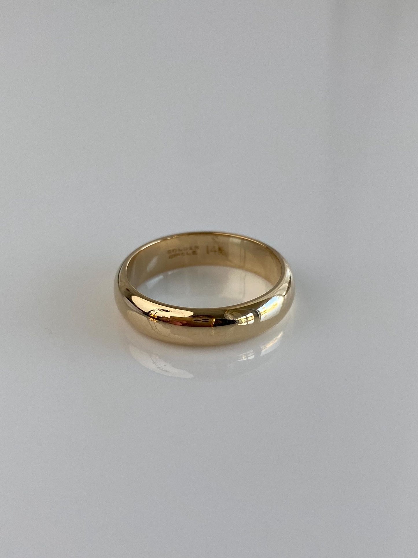 Vintage Solid 14k Yellow Gold Ring Band - Size 7.5